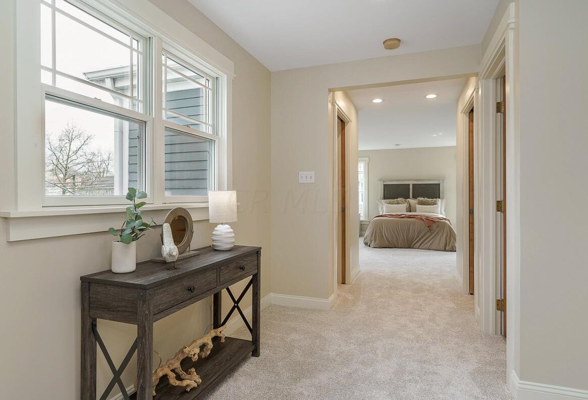 1892 Wyandotte Rd, Columbus OH 43212-1033 exterior