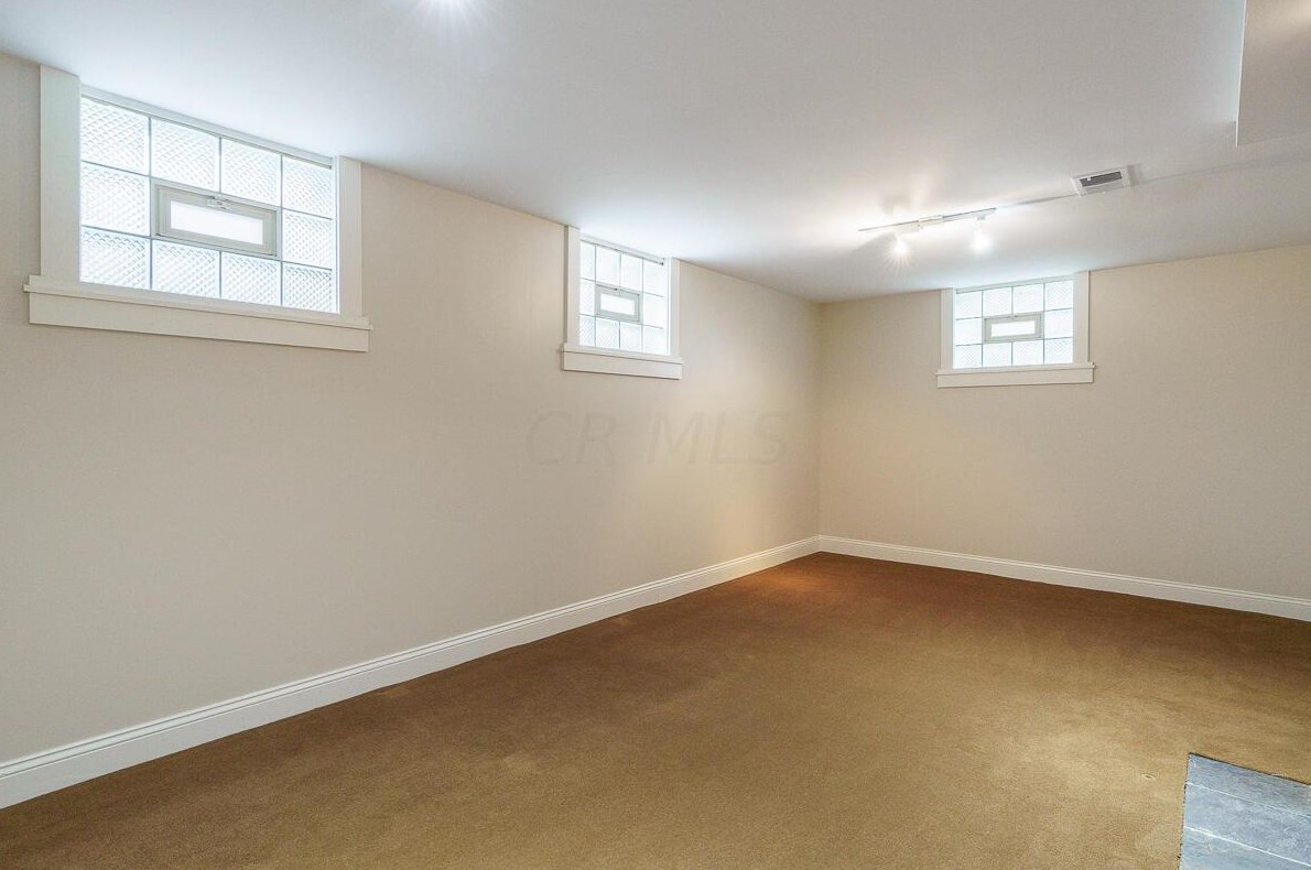 1892 Wyandotte Rd, Columbus OH 43212-1033 exterior