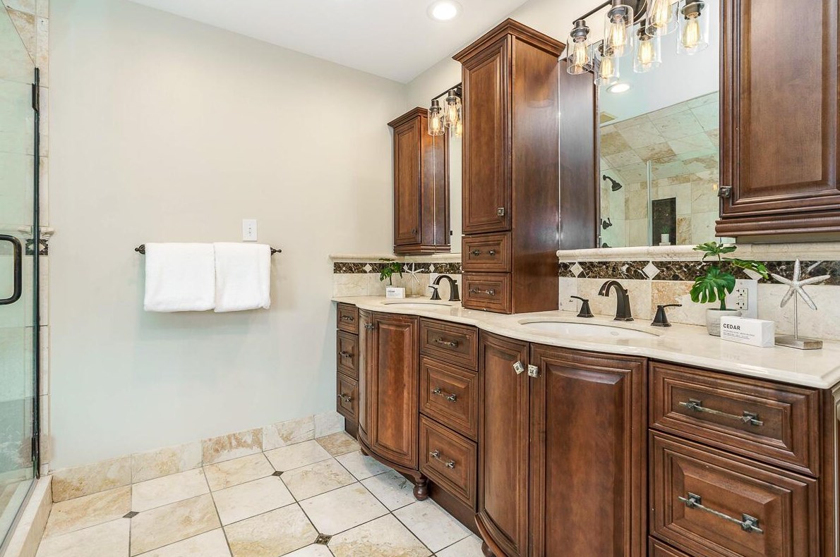 1892 Wyandotte Rd, Columbus OH 43212-1033 exterior