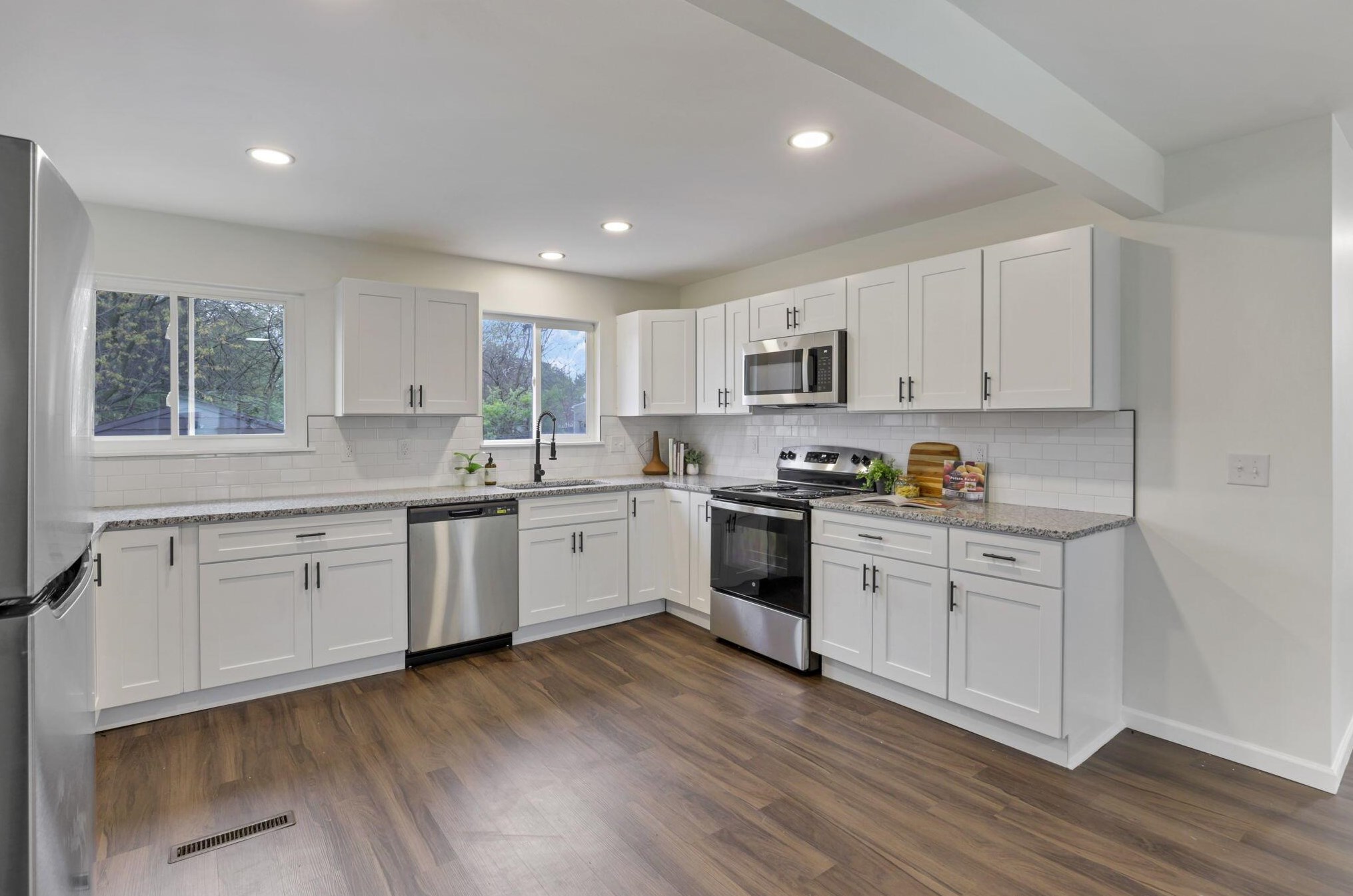 5378 Mountville Ave, Columbus OH  43232-4719 exterior