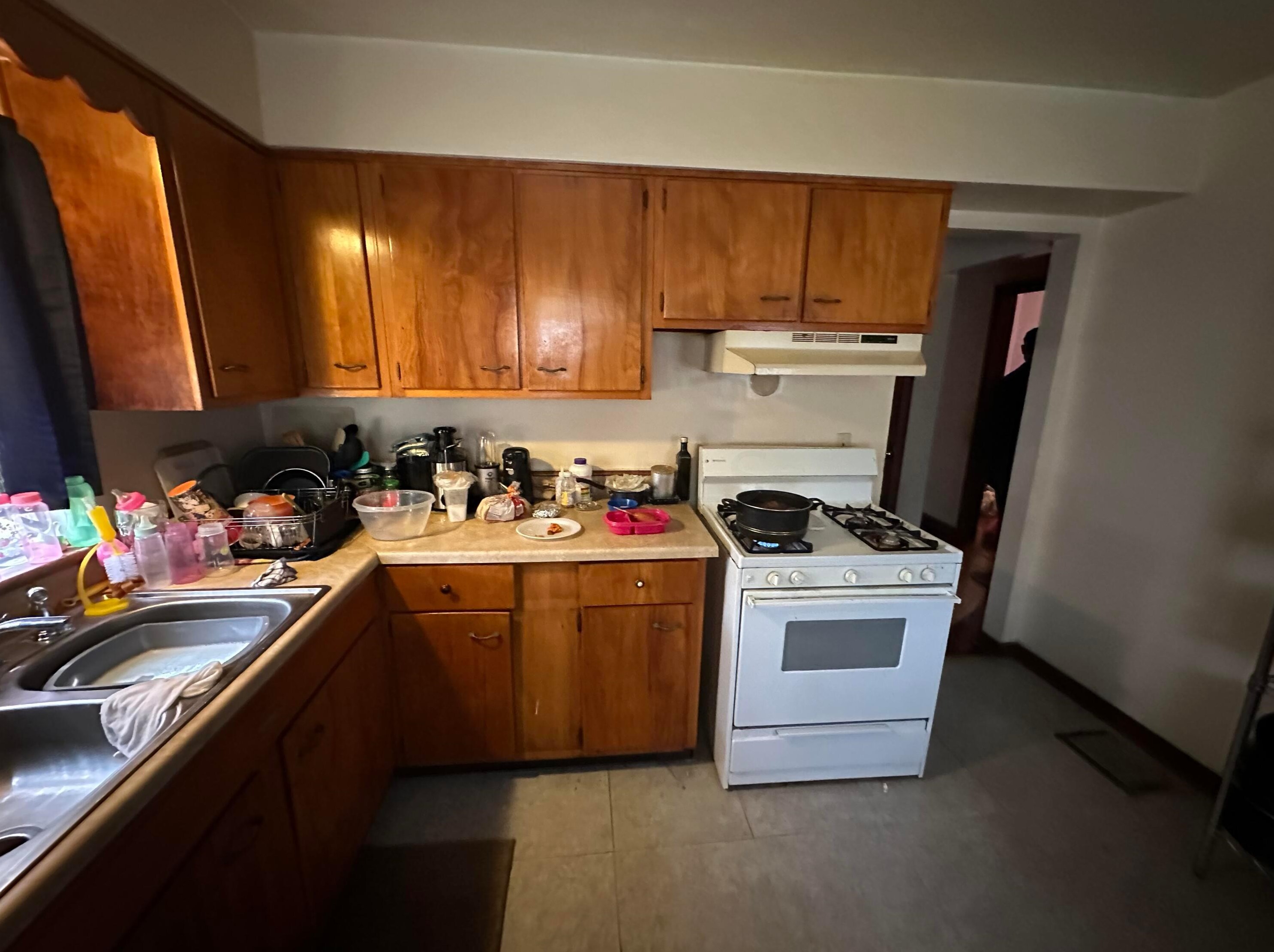 2710 Woodland Ave, Columbus OH 43219-2151 exterior