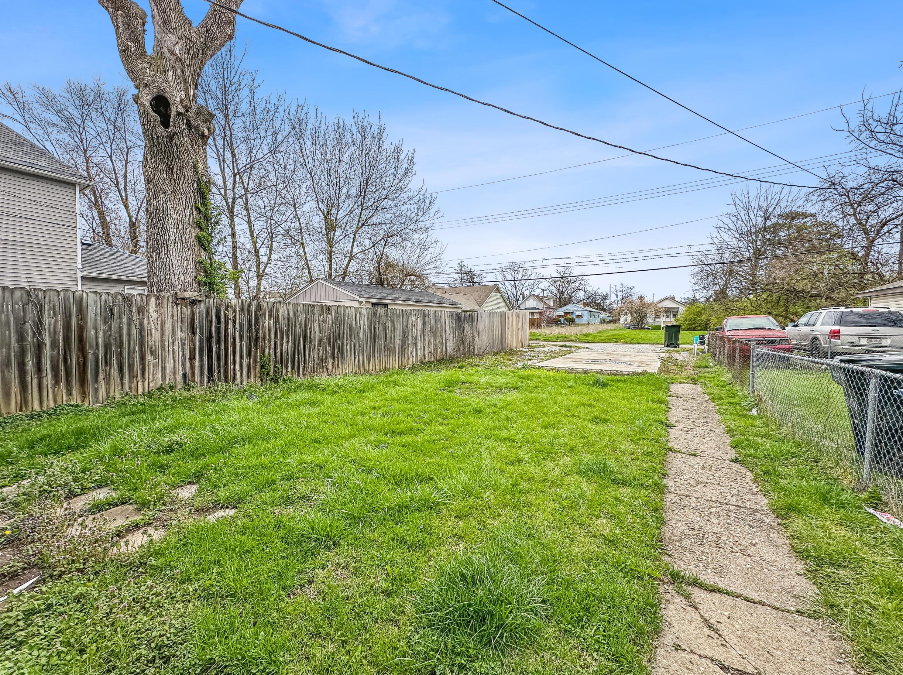 358 Oakley Ave, Columbus OH 43204-3101 exterior