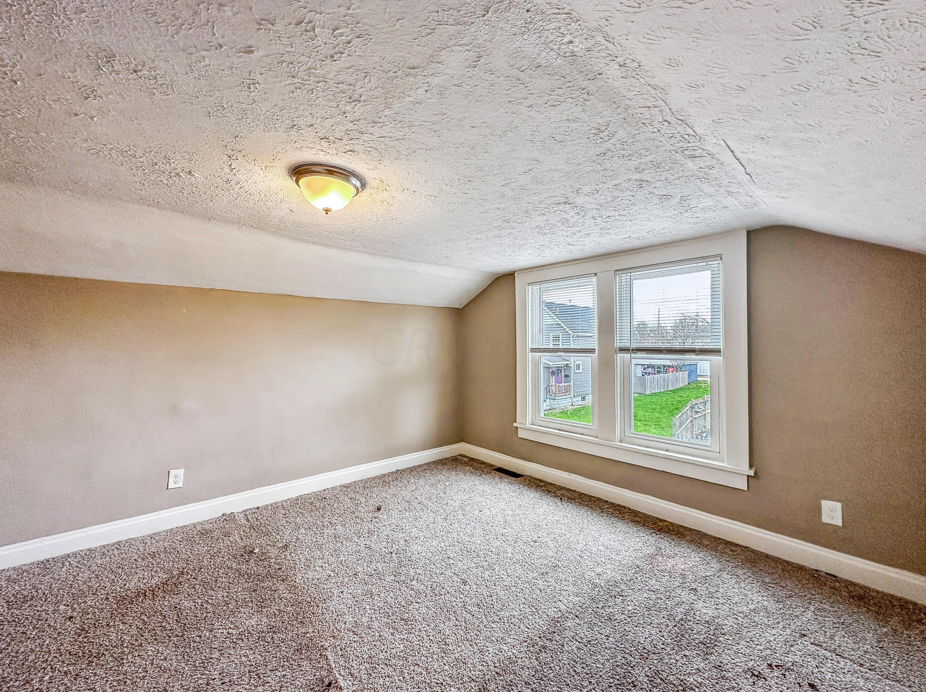 358 Oakley Ave, Columbus OH 43204-3101 exterior