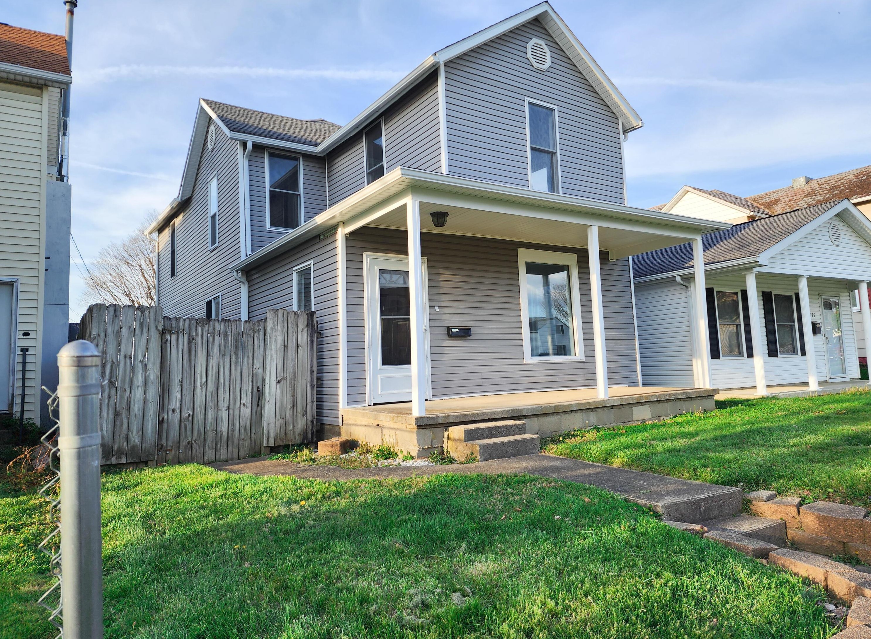 711 Wheeling St, Lancaster OH 43130-3630 exterior