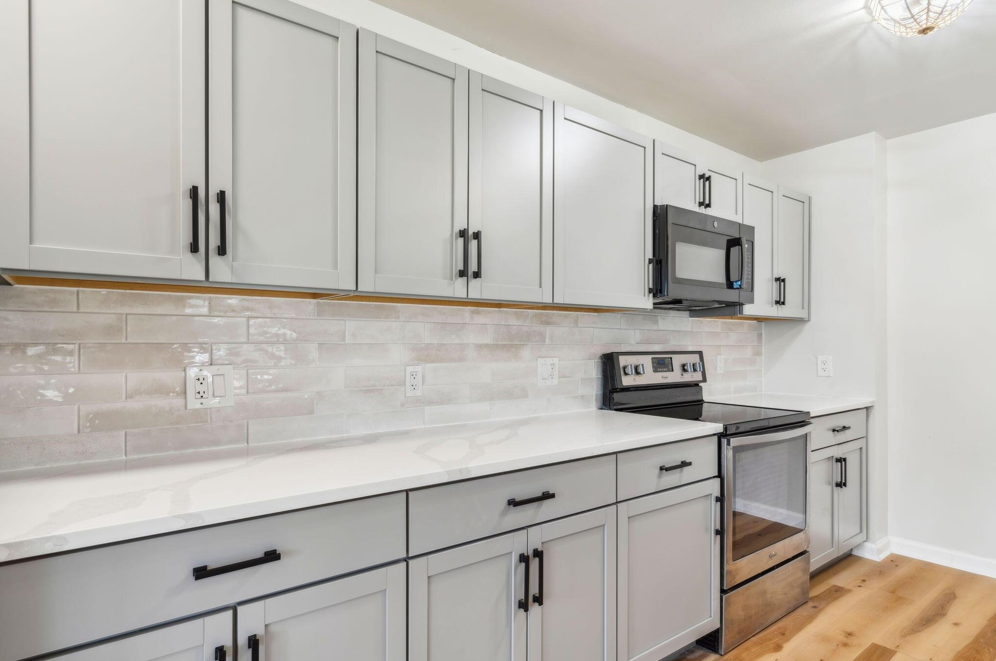 4588 Rodney Rd, Columbus OH  43227-1340 exterior