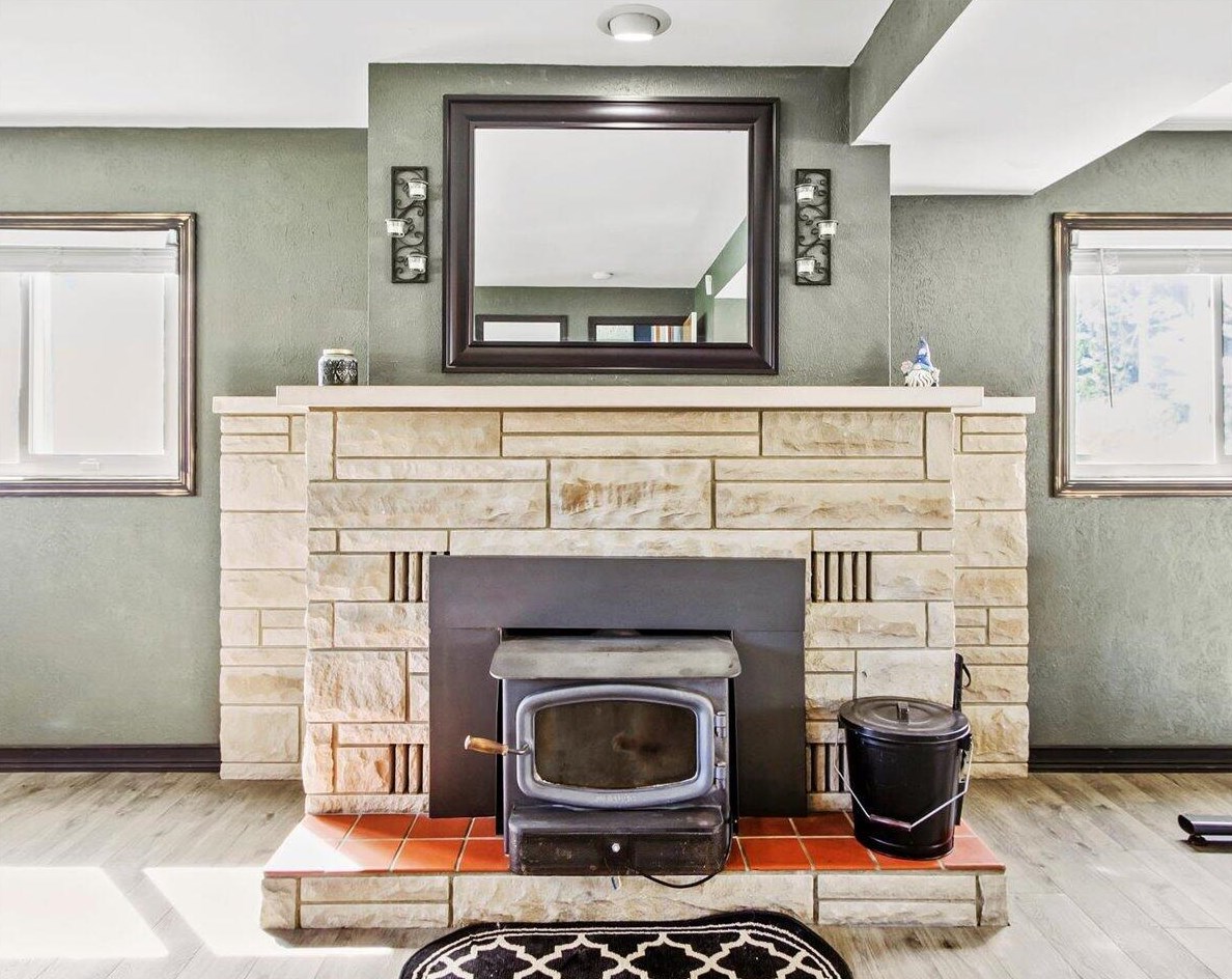 521 Hilltop Dr, Bellefontaine OH  43311-2957 exterior