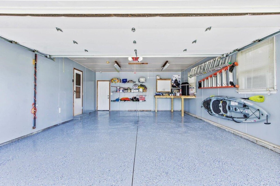 521 Hilltop Dr, Bellefontaine OH  43311-2957 exterior