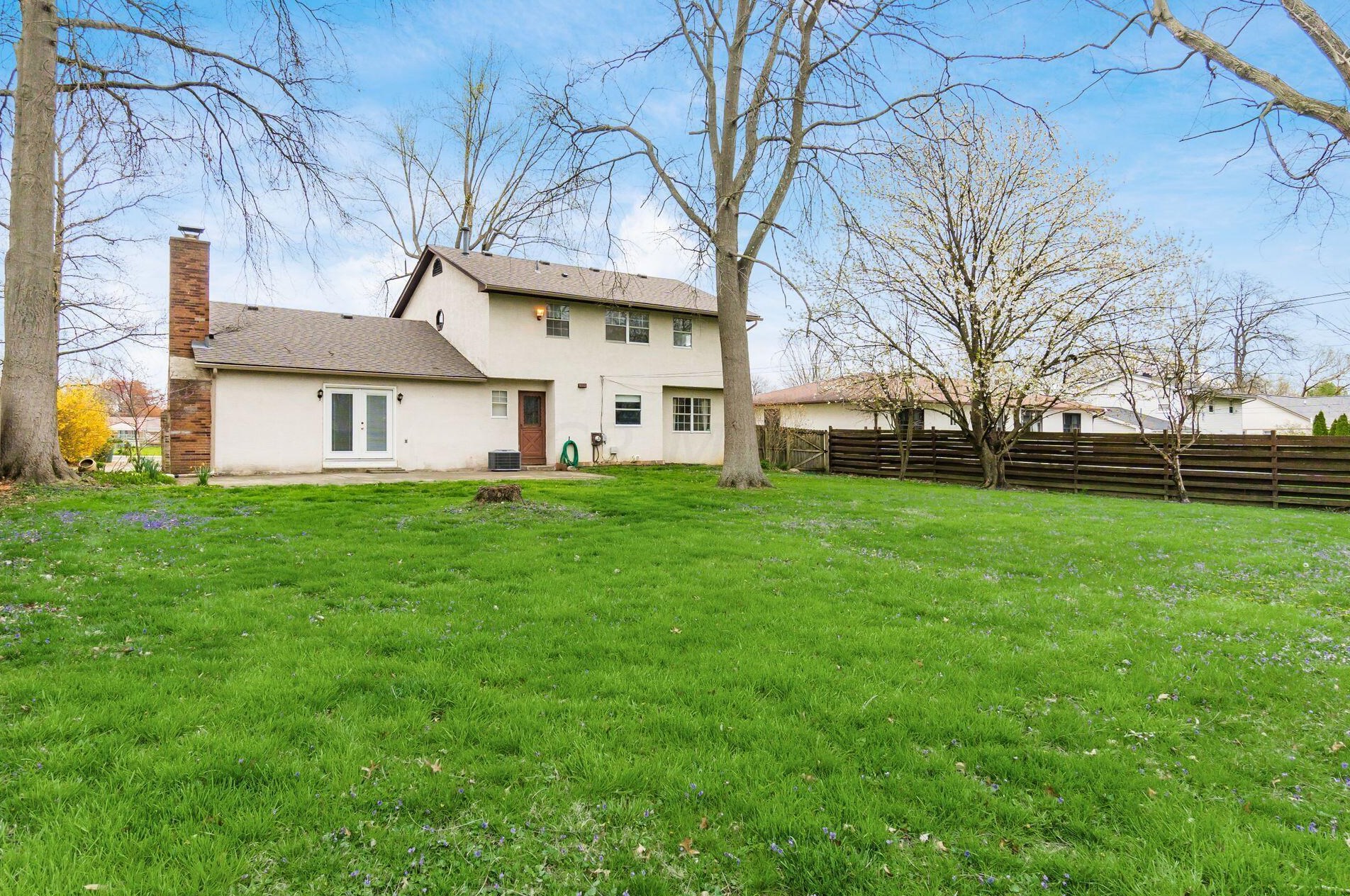 2625 Youngs Grove Rd, Columbus OH  43231-2915 exterior