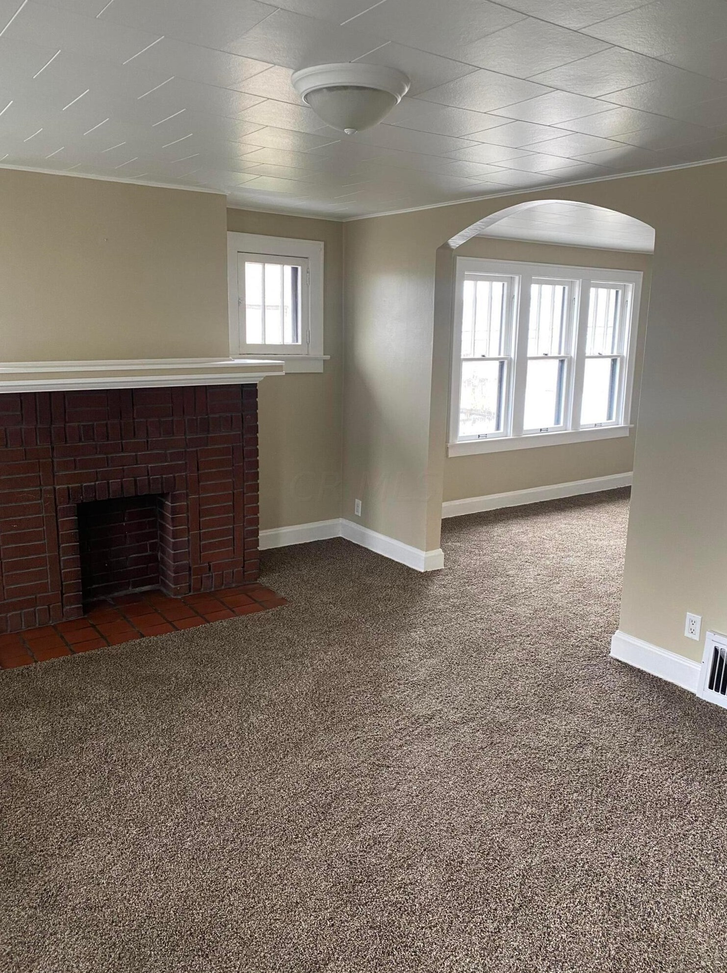 612 Warren Ave, Columbus OH  43204-2955 exterior