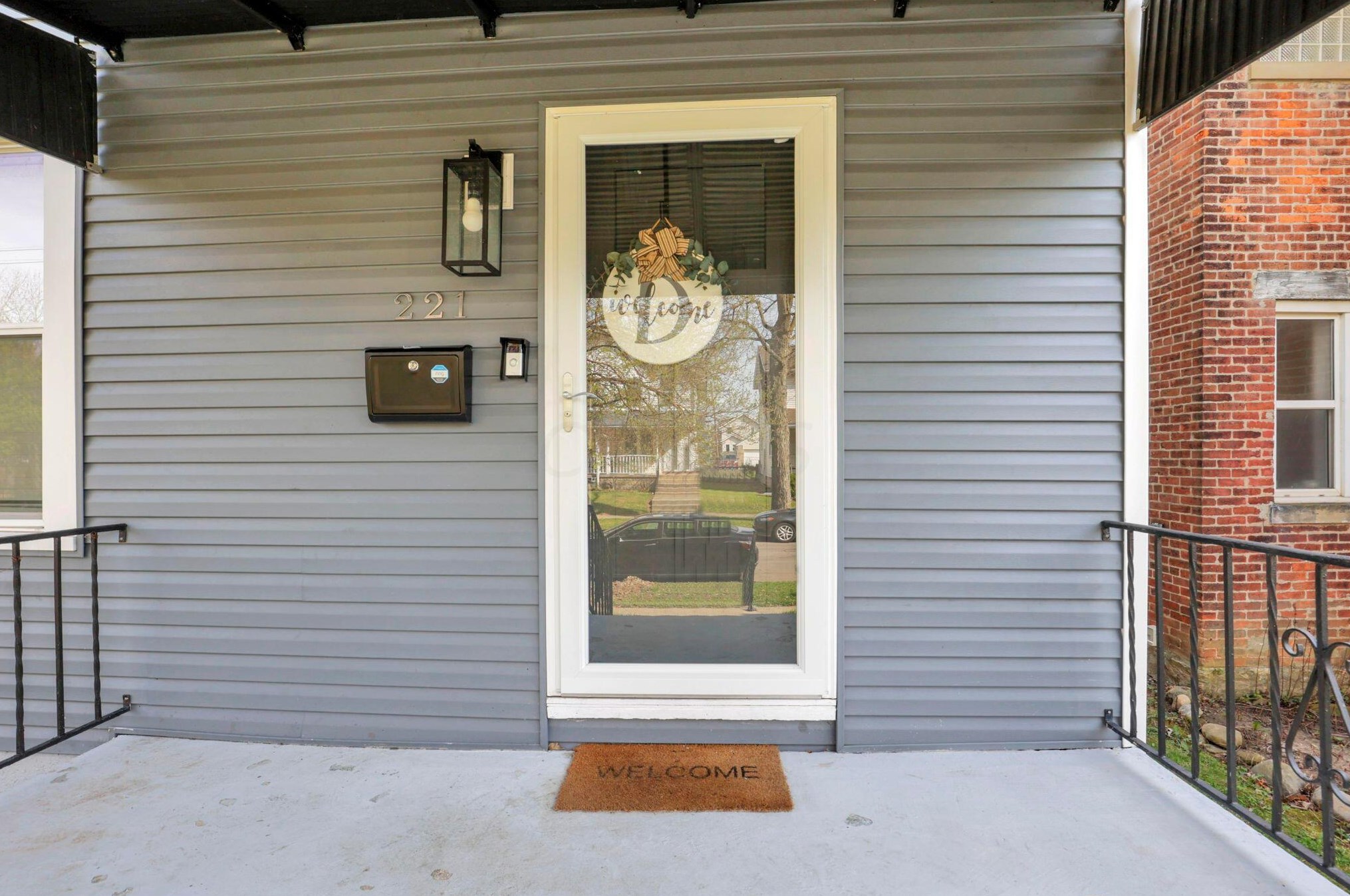 221 Markison Ave, Columbus OH  43207-1132 exterior