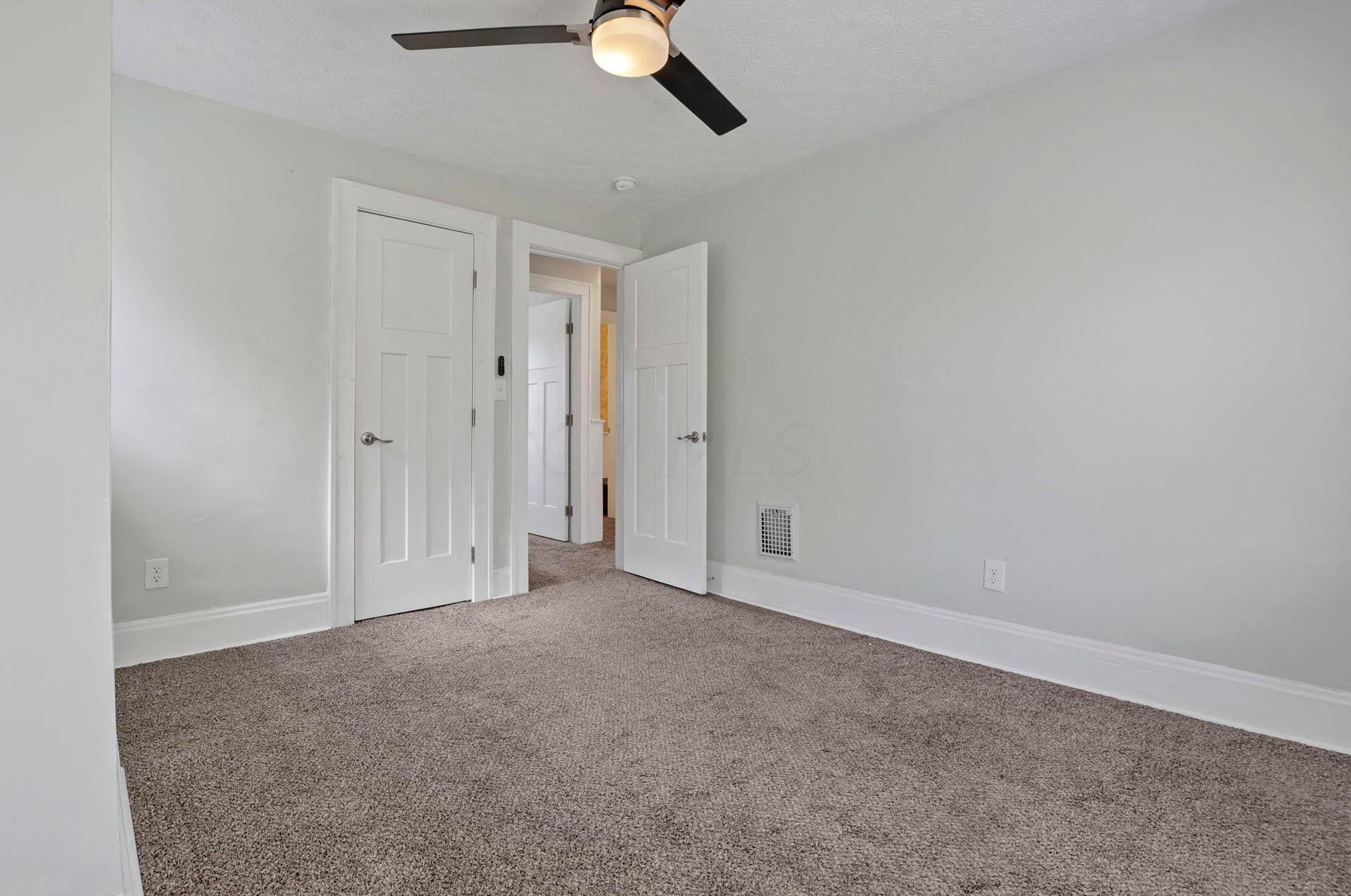 221 Markison Ave, Columbus OH  43207-1132 exterior