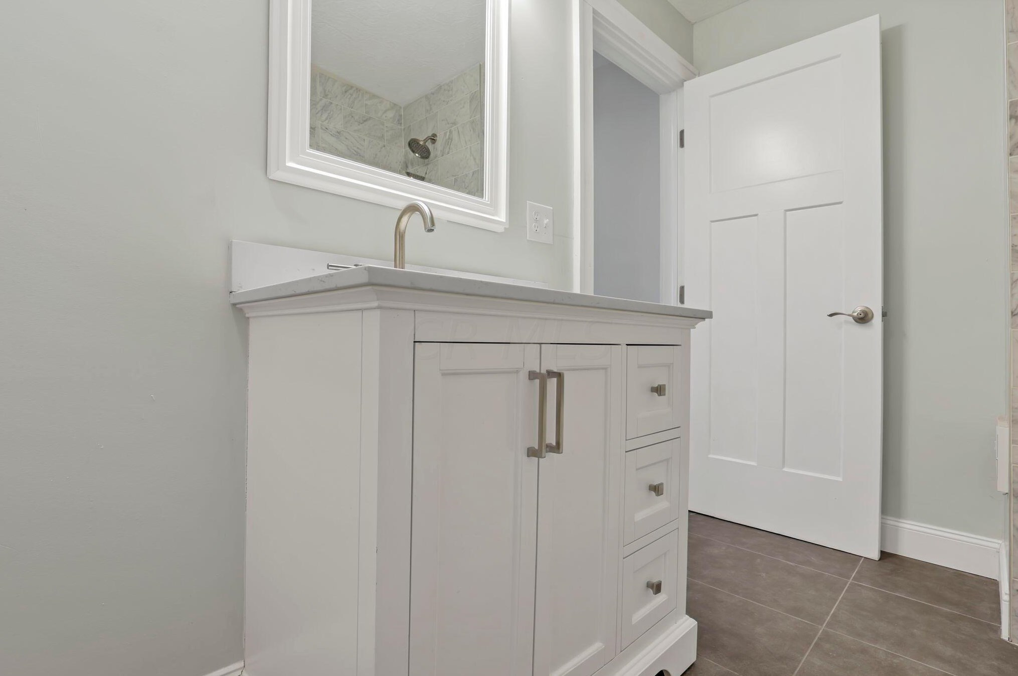 221 Markison Ave, Columbus OH  43207-1132 exterior