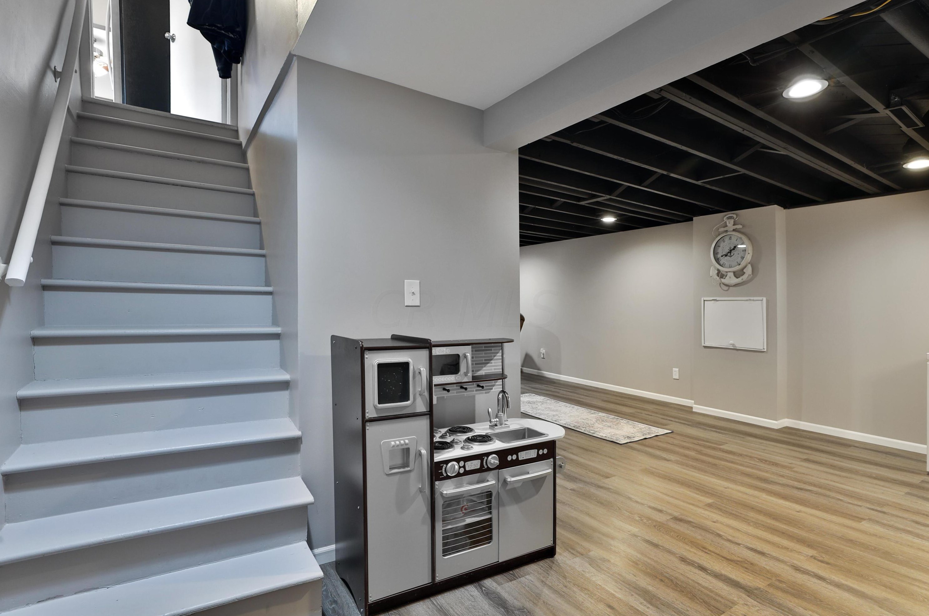 276 Stafford Ave, Columbus OH  43085-3137 exterior