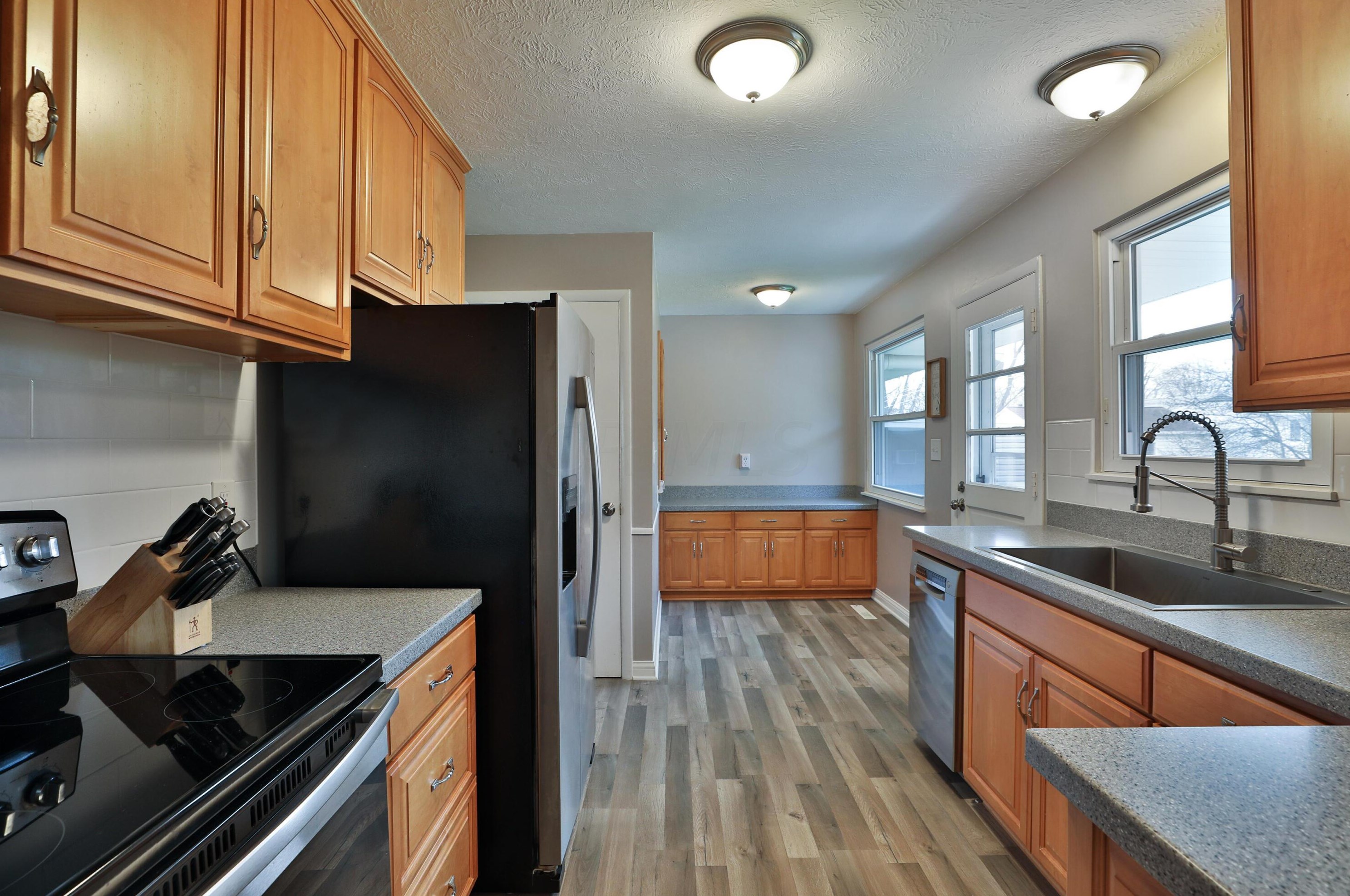 276 Stafford Ave, Columbus OH  43085-3137 exterior