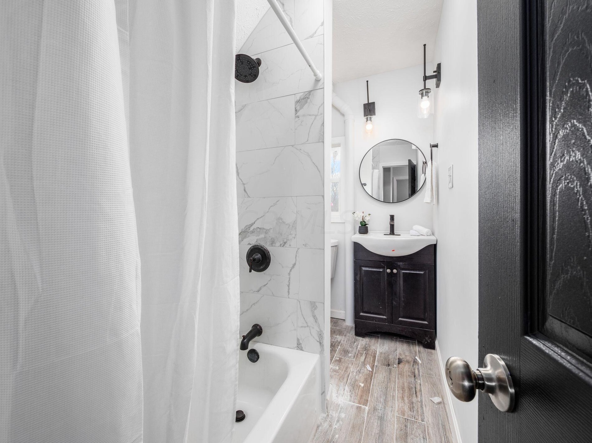 915 Chillicothe Ave, Bellefontaine OH  43311-1009 exterior