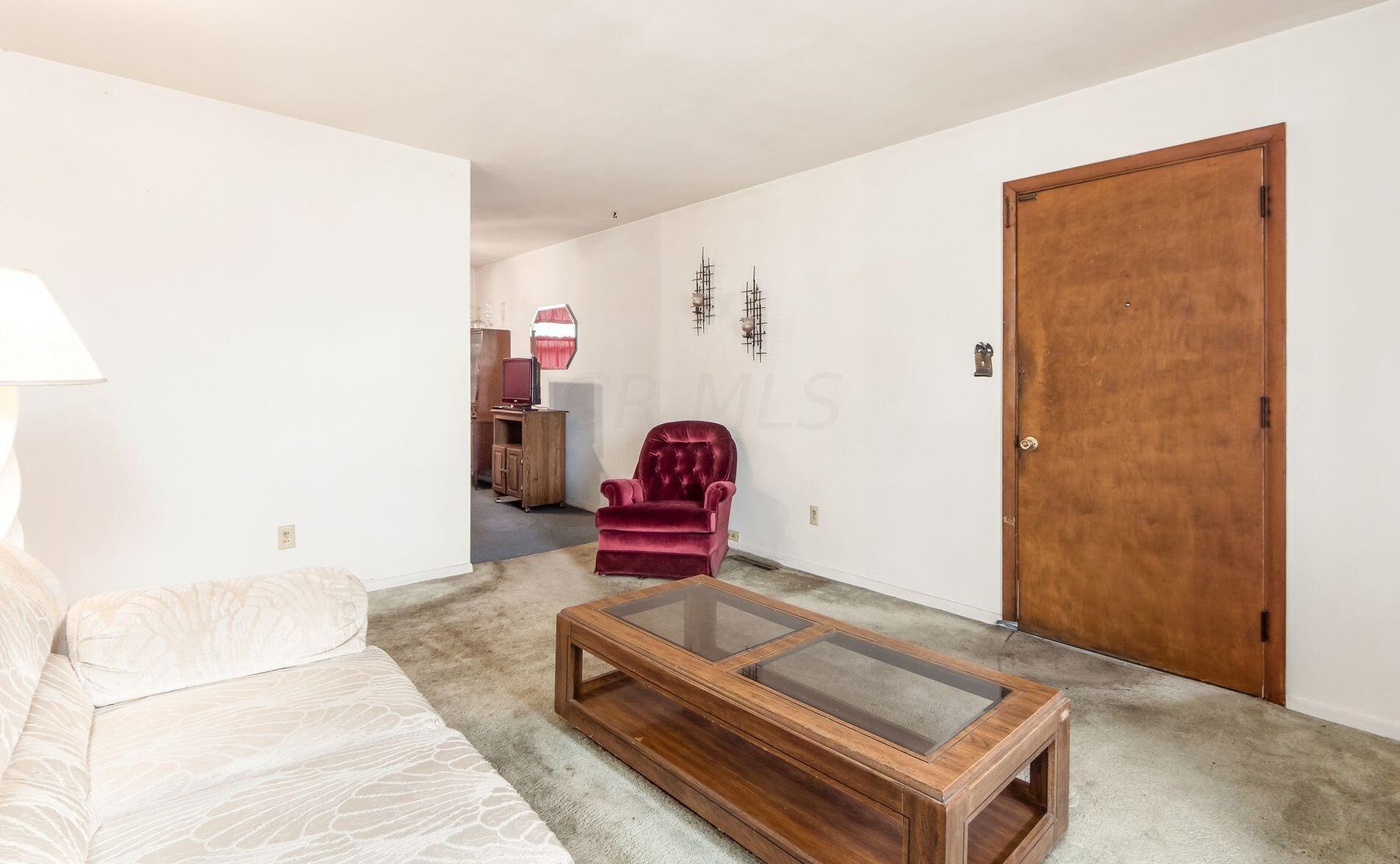 1631 Burley Dr, Columbus OH  43207-2705 exterior