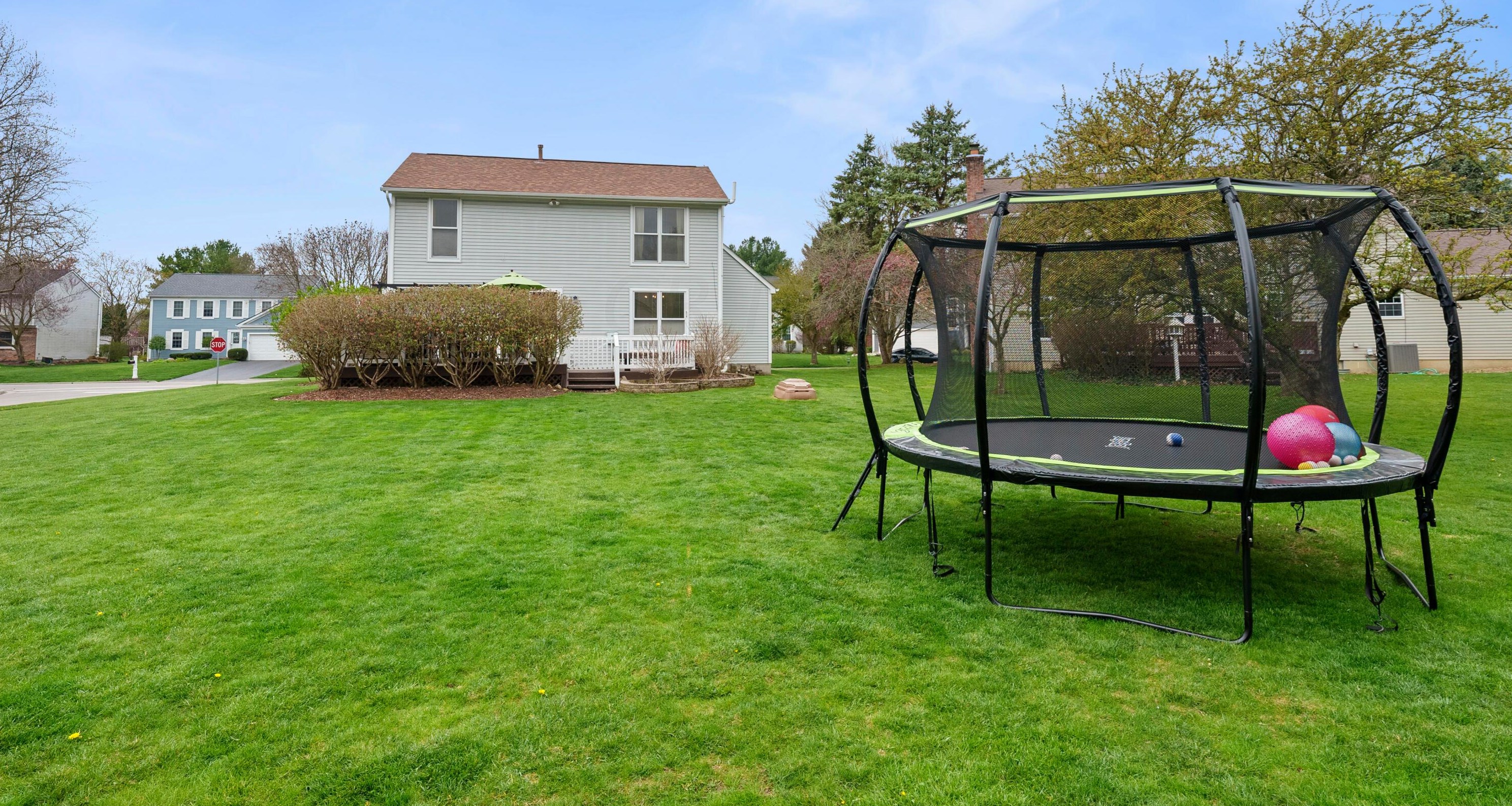 7244 Hopewell Ct, Dublin OH  43017-2899 exterior