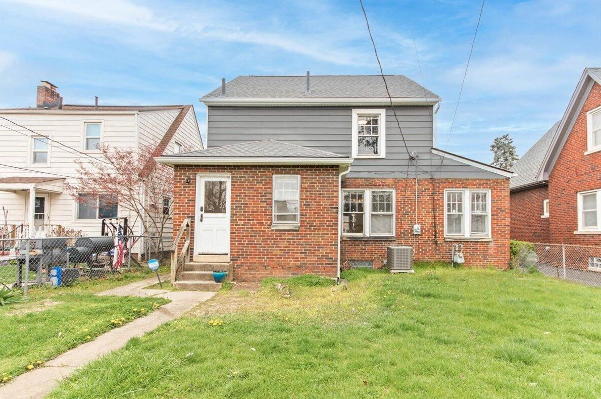 970 Kelton Ave, Columbus OH  43206-1736 exterior