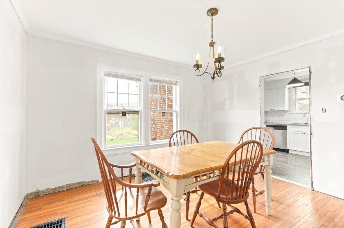 970 Kelton Ave, Columbus OH  43206-1736 exterior