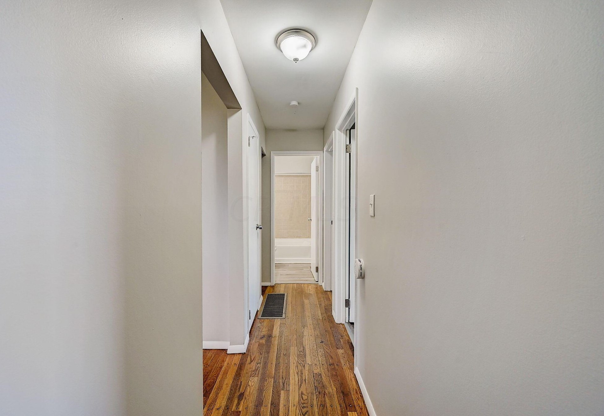 3958 Signal Dr, Columbus OH 43232-6381 exterior