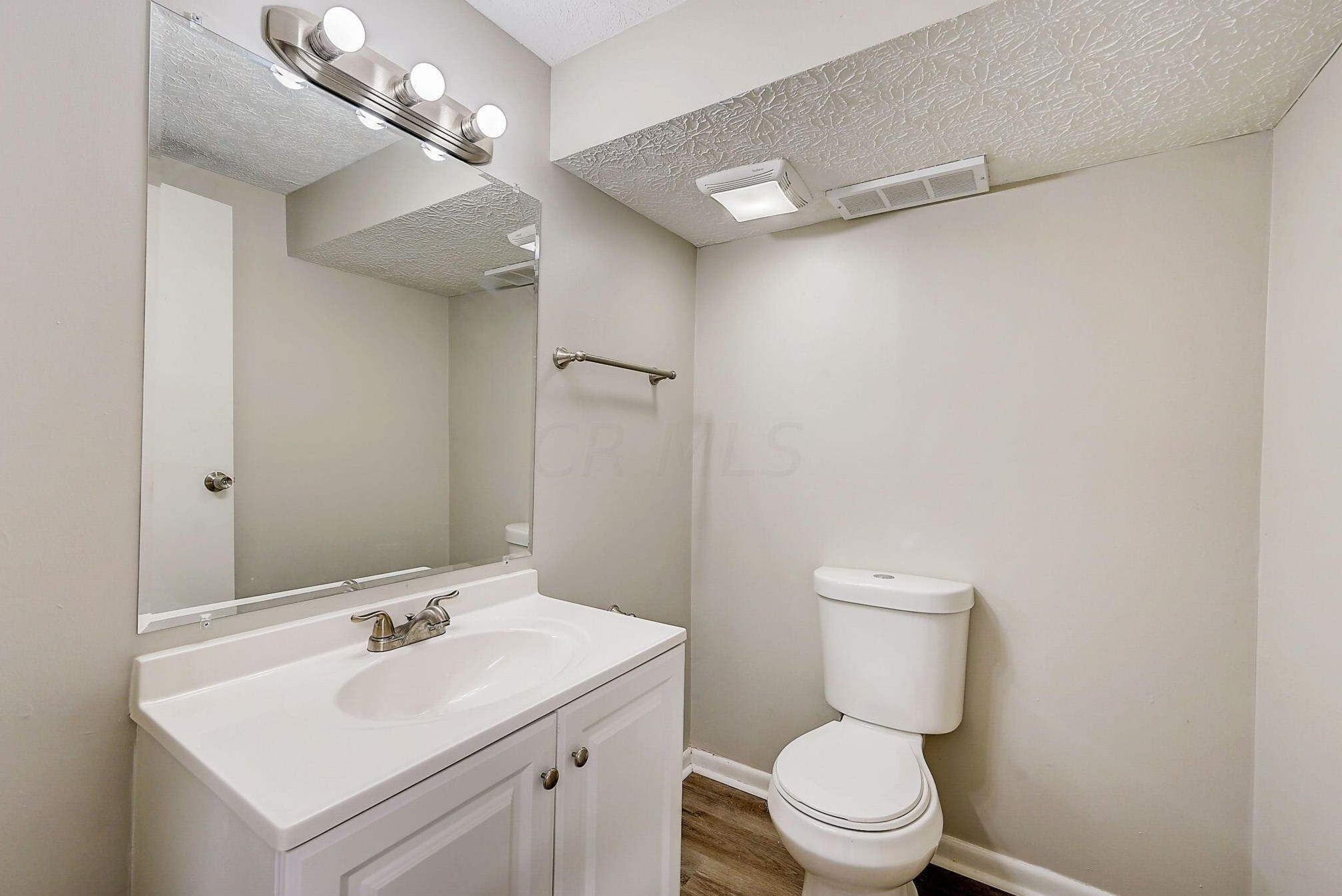 3958 Signal Dr, Columbus OH 43232-6381 exterior