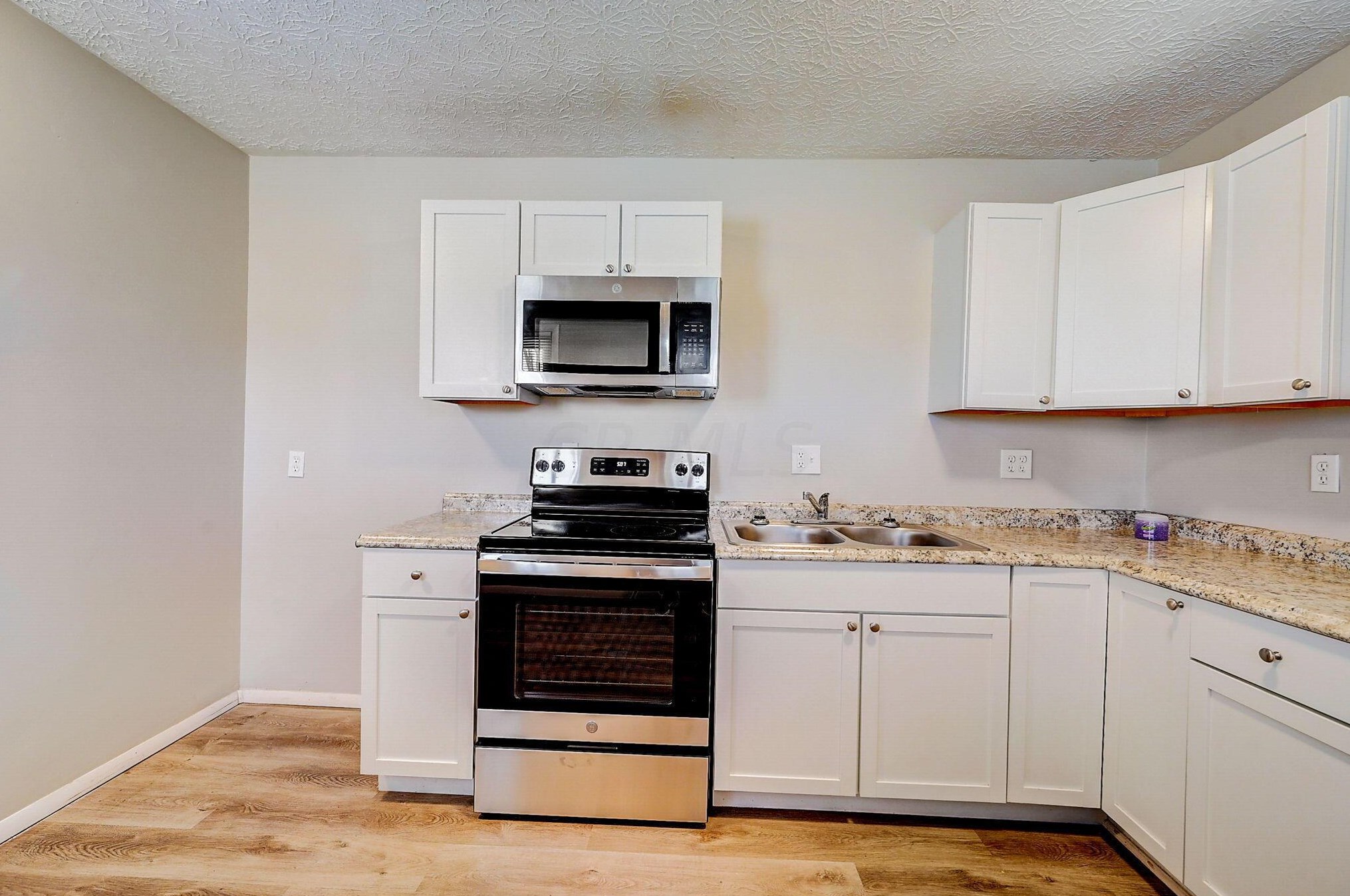 3958 Signal Dr, Columbus OH 43232-6381 exterior