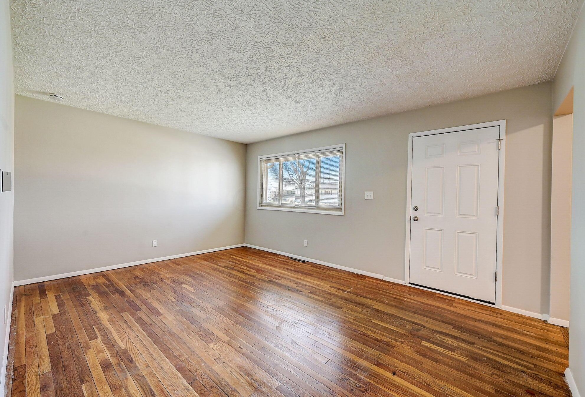 3958 Signal Dr, Columbus OH 43232-6381 exterior