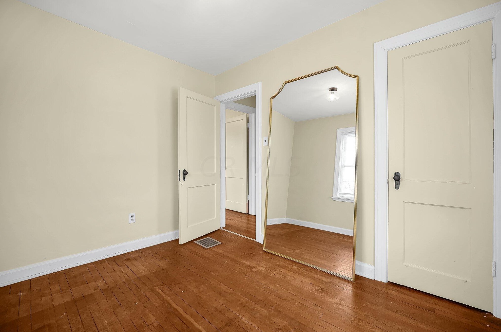 143 Mayfair Blvd, Columbus OH  43213-1610 exterior