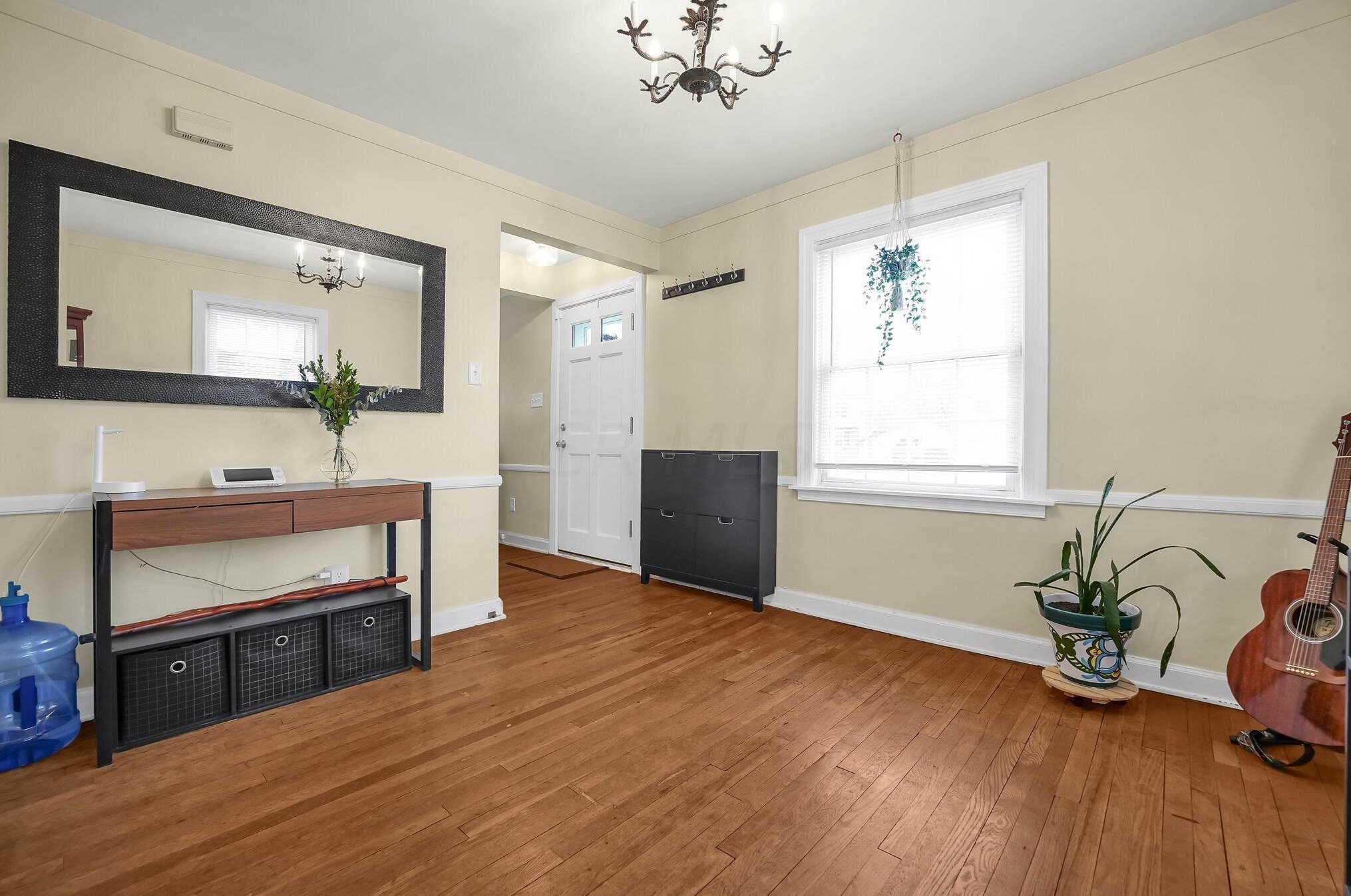 143 Mayfair Blvd, Columbus OH  43213-1610 exterior