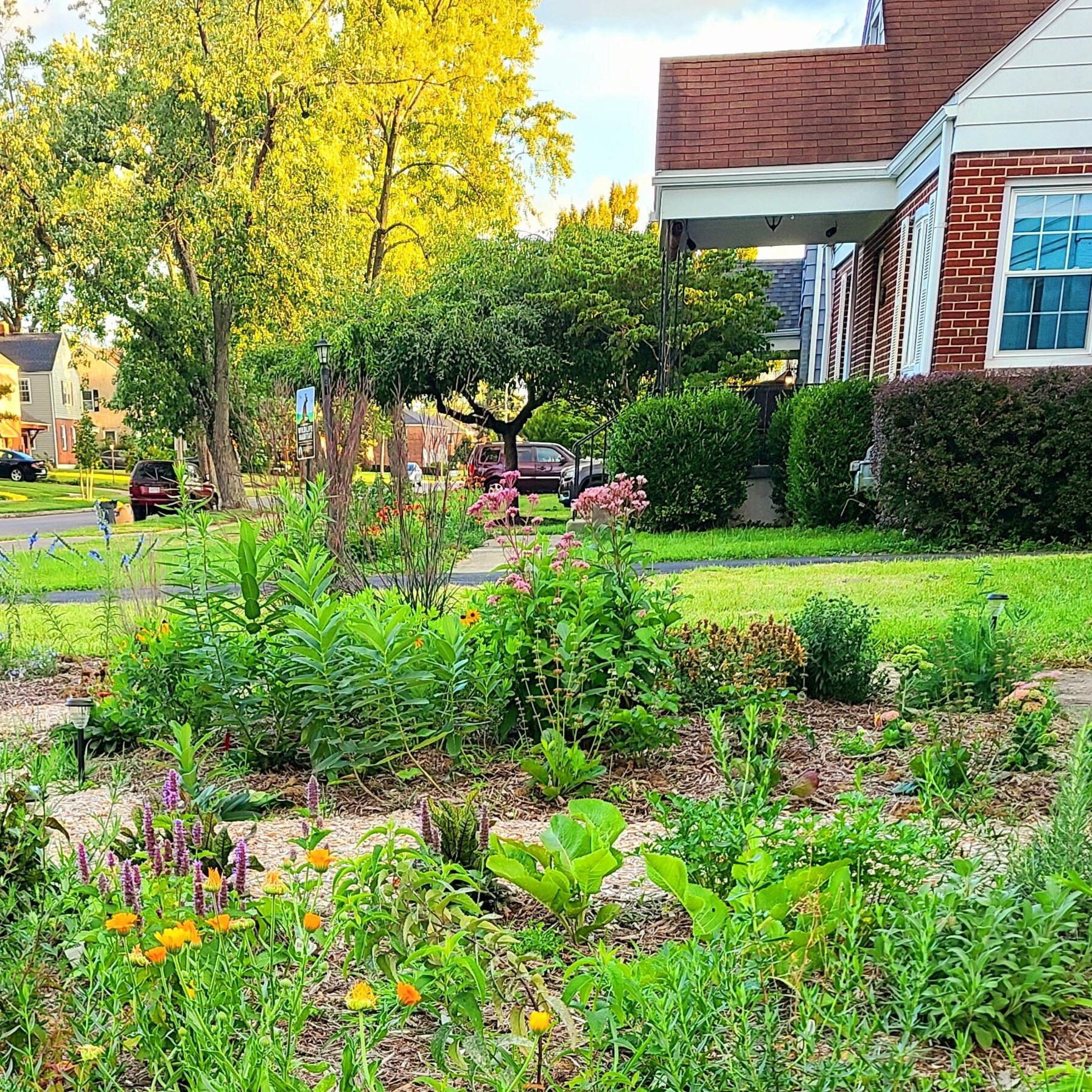 143 Mayfair Blvd, Columbus OH  43213-1610 exterior