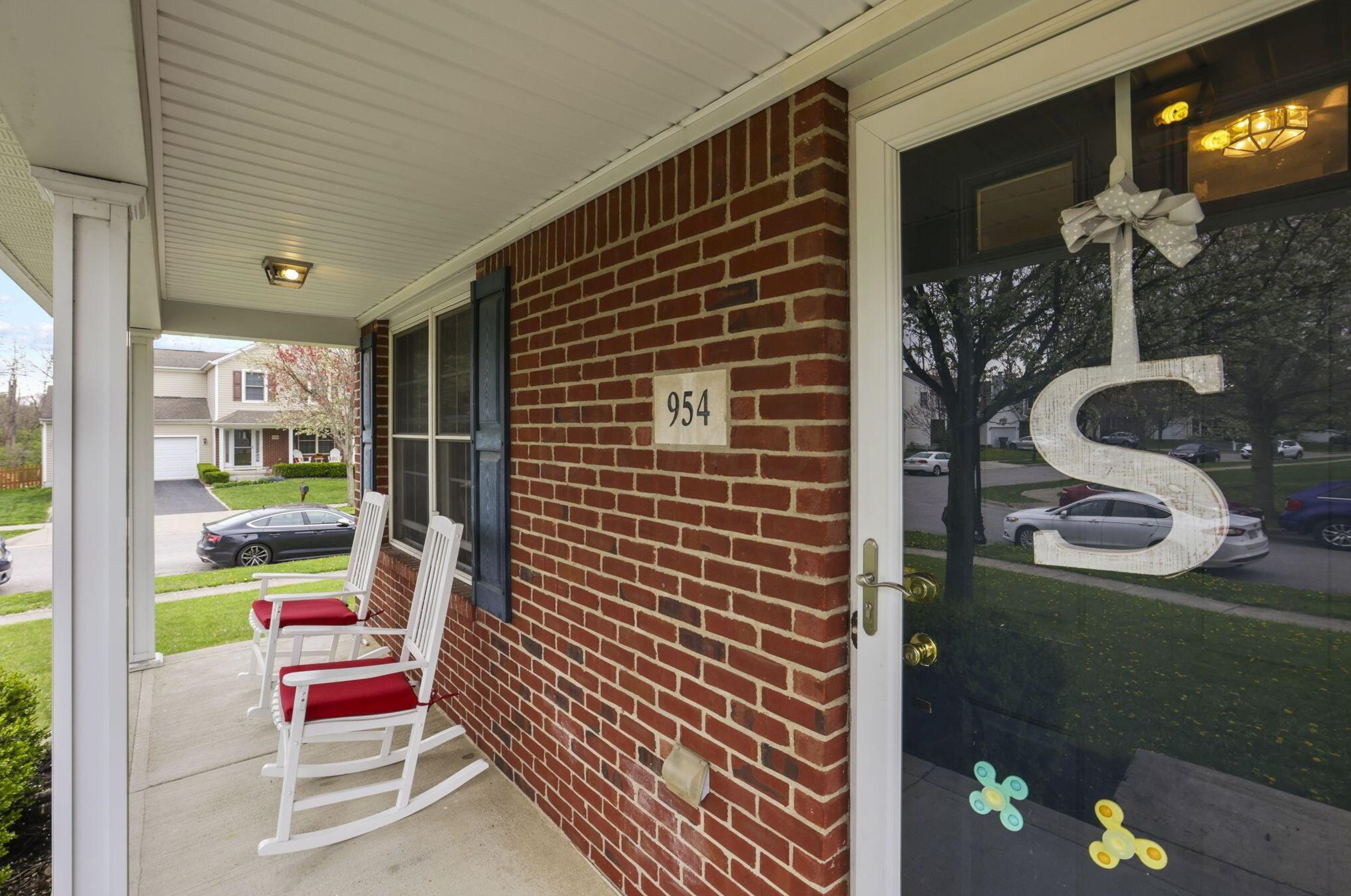 954 Tenbrook Pl, Columbus OH  43228-6386 exterior