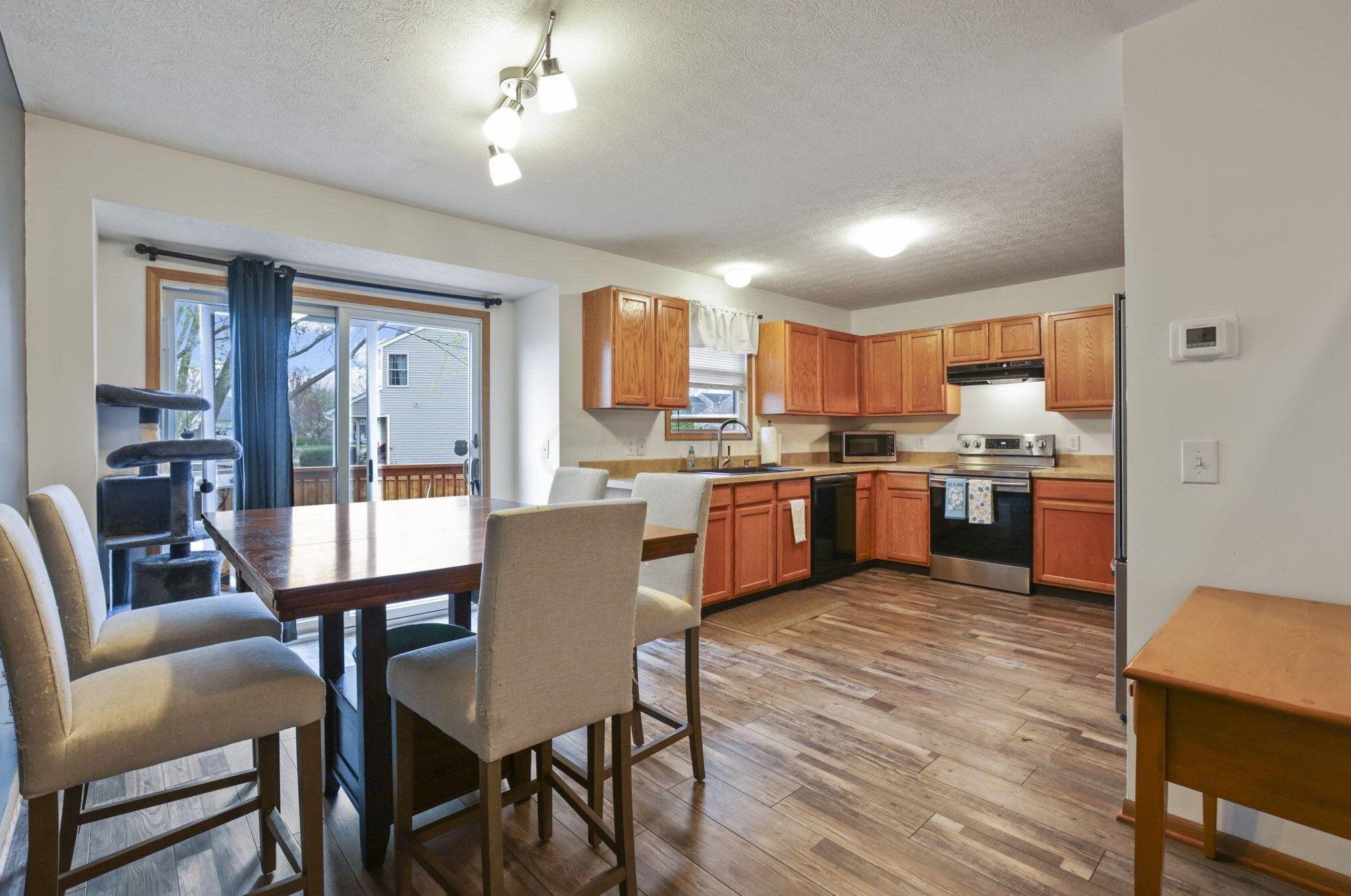 954 Tenbrook Pl, Columbus OH  43228-6386 exterior