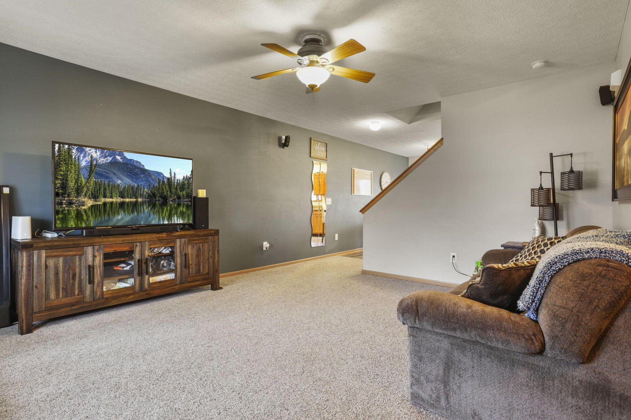 954 Tenbrook Pl, Columbus OH  43228-6386 exterior