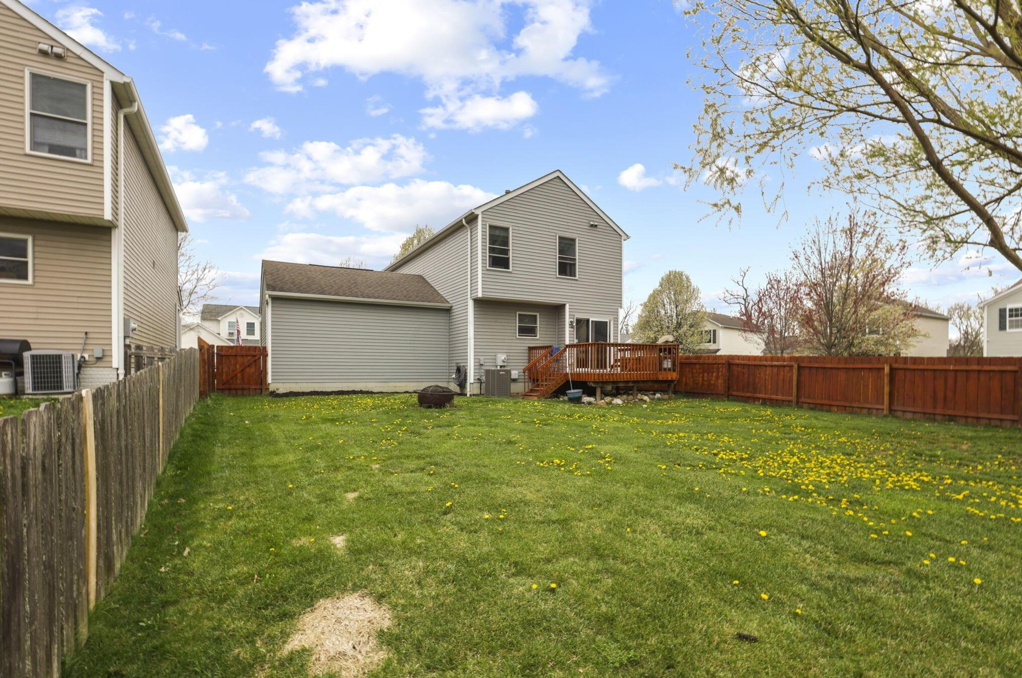 954 Tenbrook Pl, Columbus OH  43228-6386 exterior