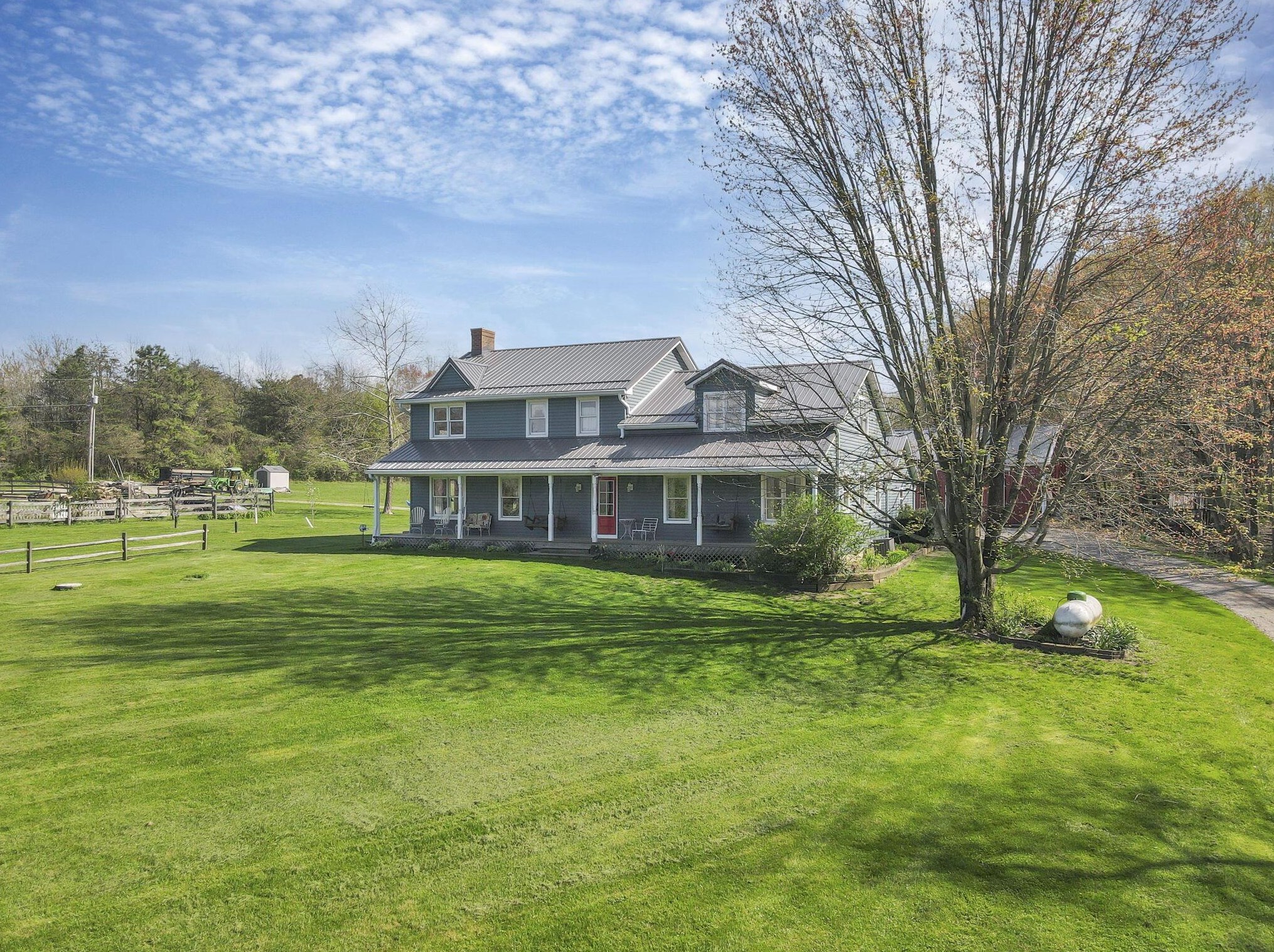 562 Stump Holw Rd, Lancaster OH 43130-9036 exterior