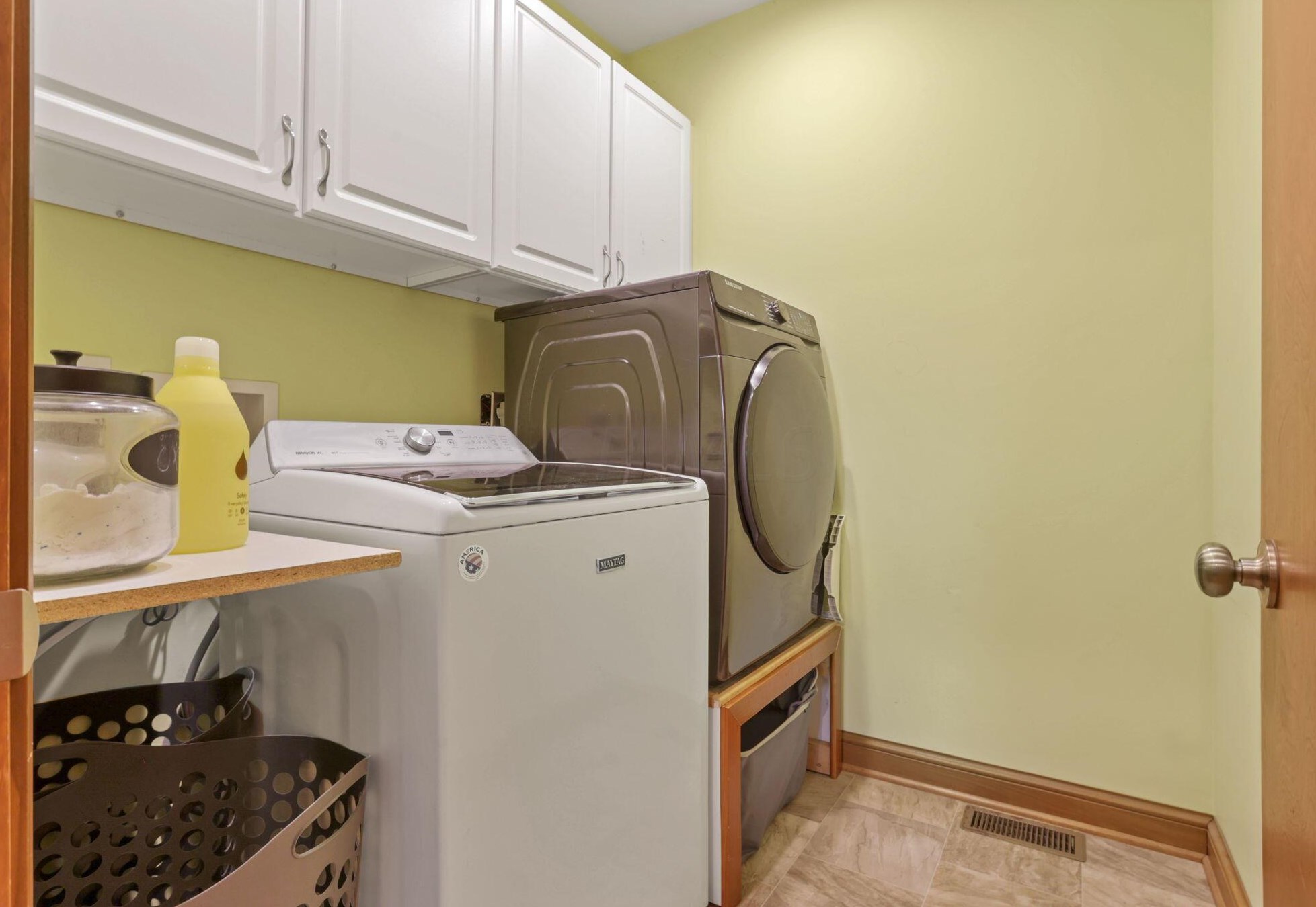 562 Stump Holw Rd, Lancaster OH 43130-9036 exterior