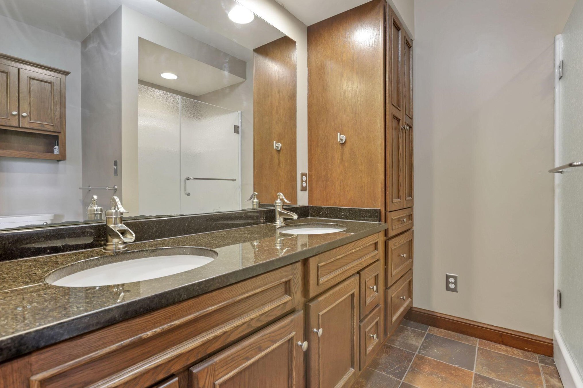 562 Stump Holw Rd, Lancaster OH 43130-9036 exterior