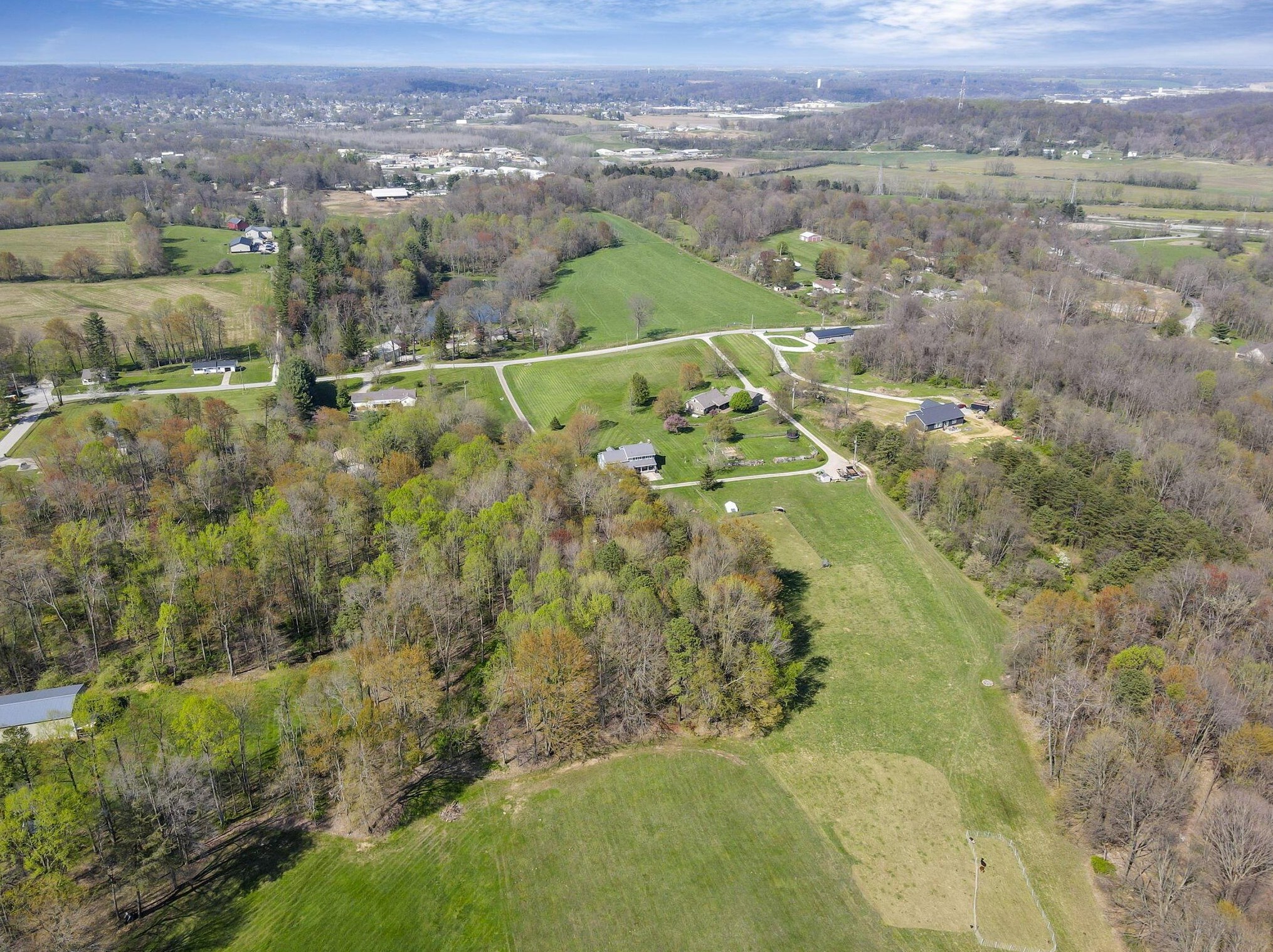 562 Stump Holw Rd, Lancaster OH 43130-9036 exterior