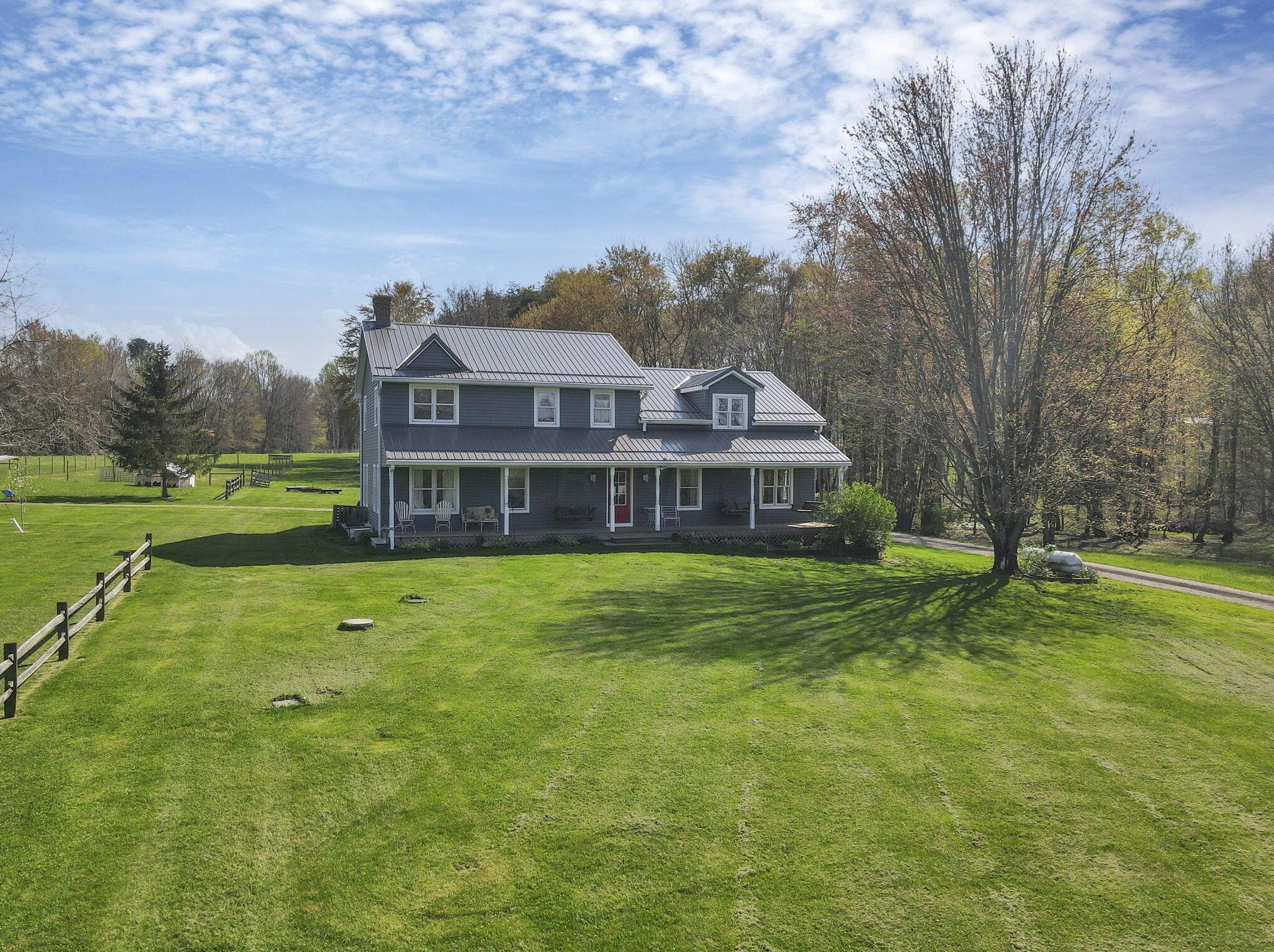 562 Stump Holw Rd, Lancaster OH 43130-9036 exterior