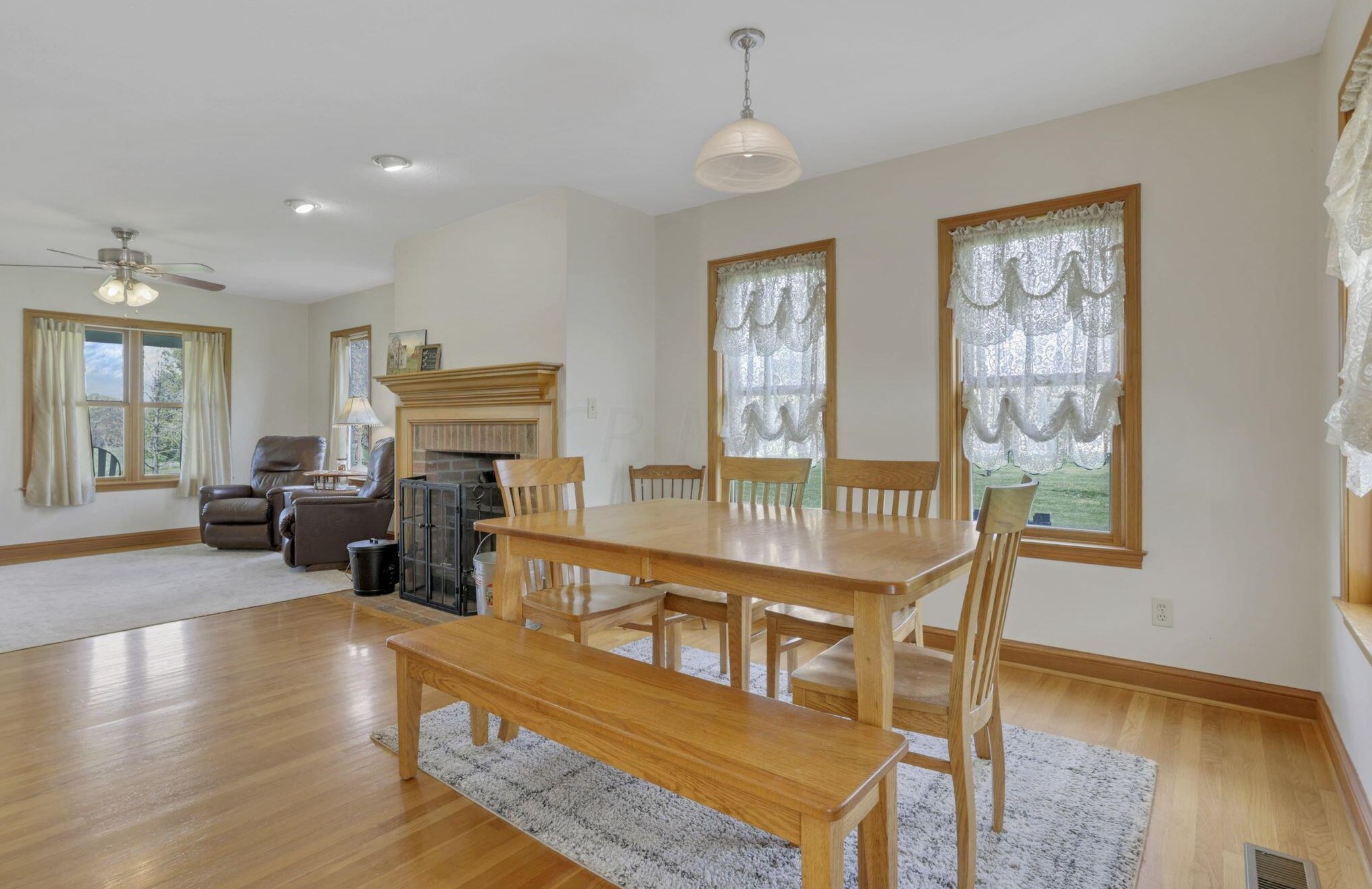 562 Stump Holw Rd, Lancaster OH 43130-9036 exterior