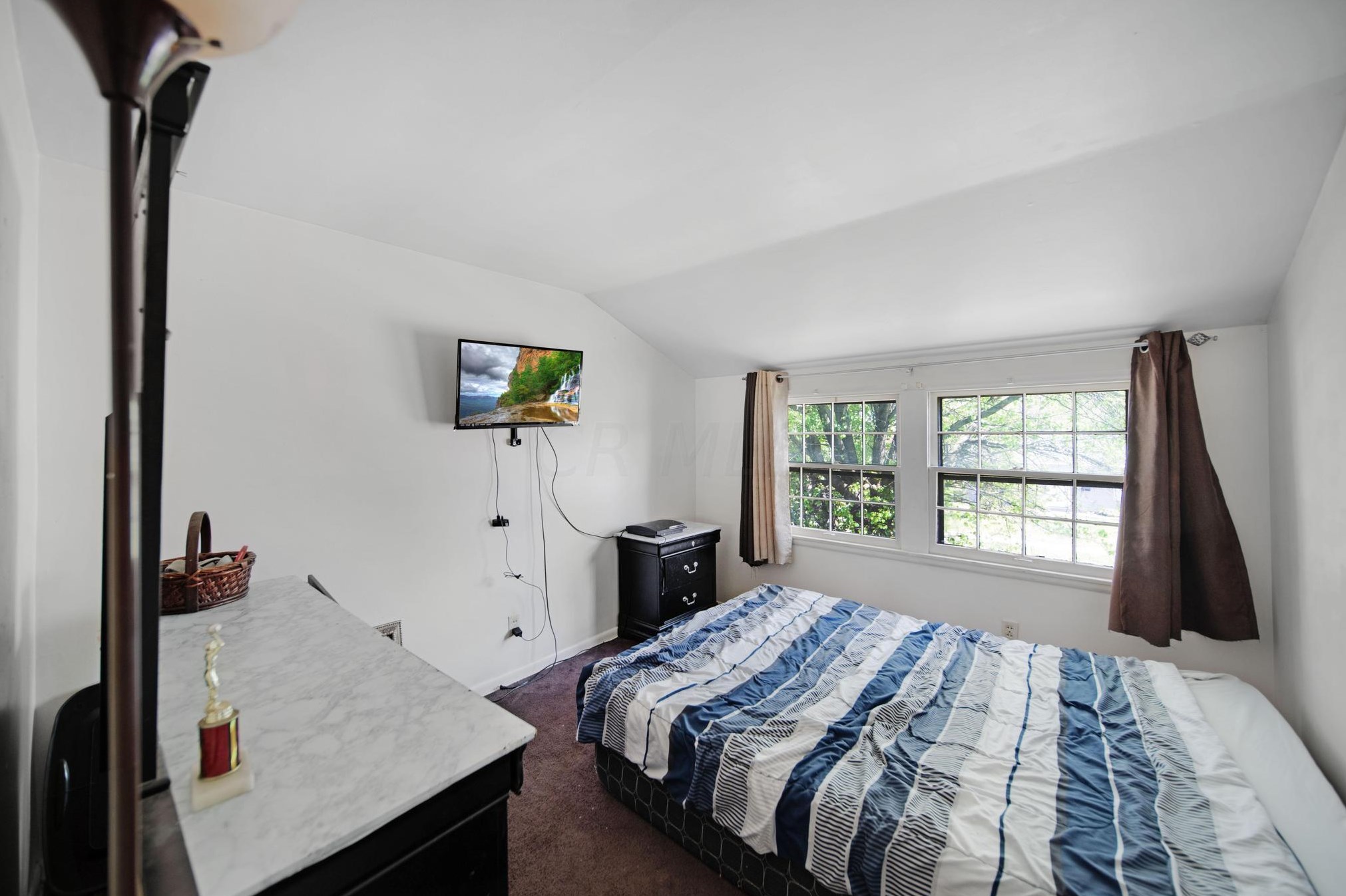 367 Weymouth Ln, Columbus OH  43228-1333 exterior