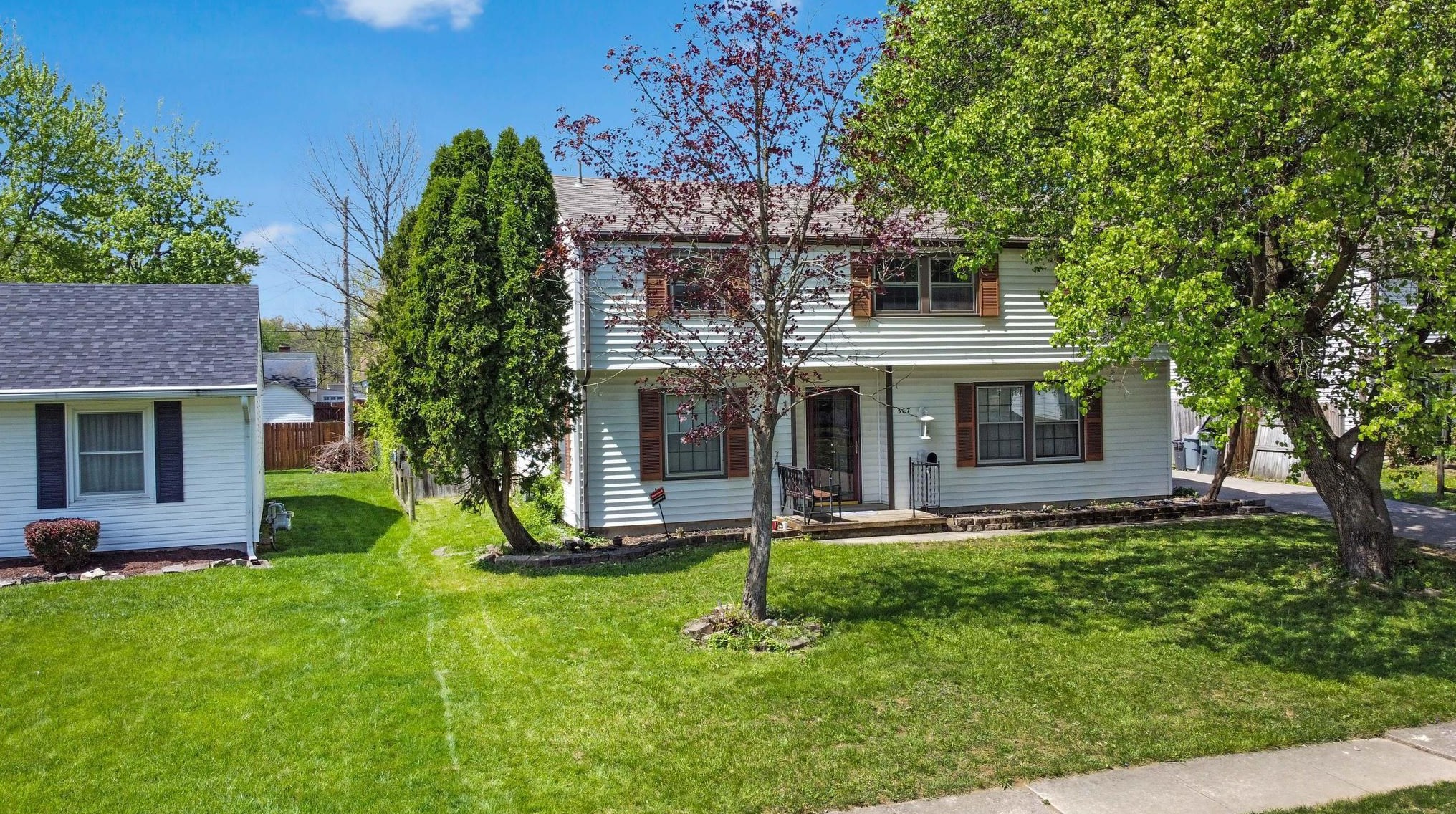 367 Weymouth Ln, Columbus OH  43228-1333 exterior
