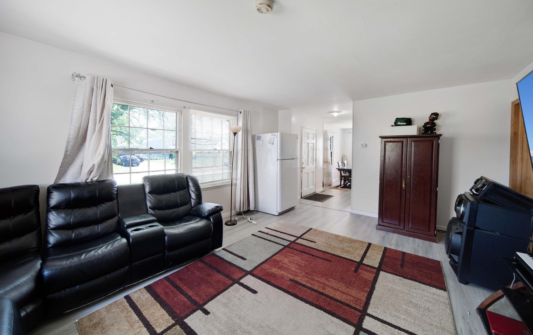 367 Weymouth Ln, Columbus OH  43228-1333 exterior