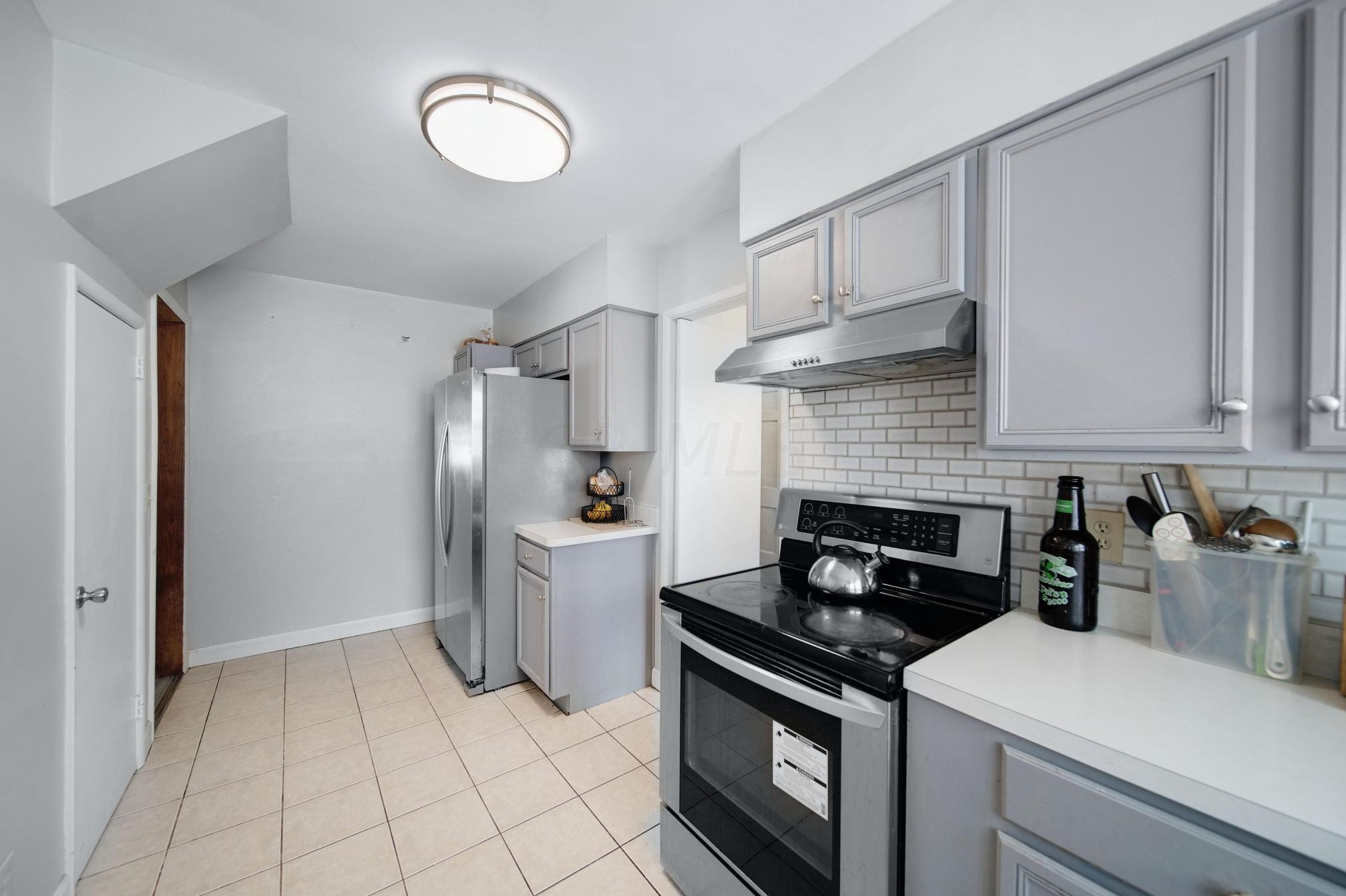 367 Weymouth Ln, Columbus OH  43228-1333 exterior