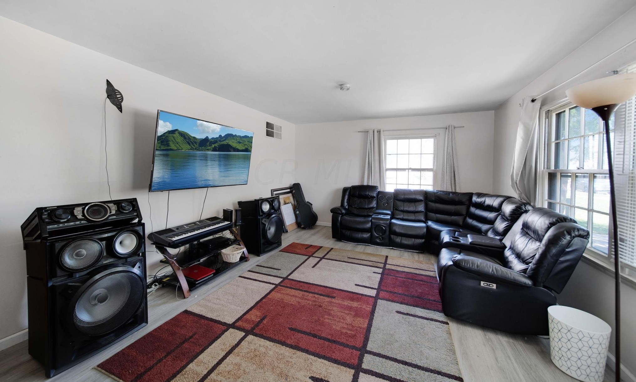 367 Weymouth Ln, Columbus OH  43228-1333 exterior