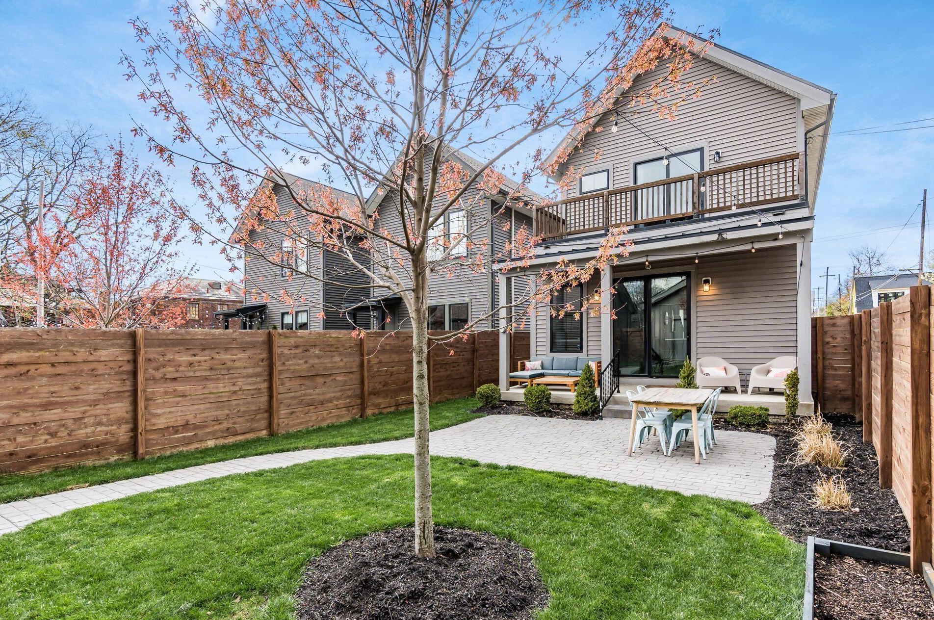 210 Ohio Ave, Columbus OH  43203-1568 exterior