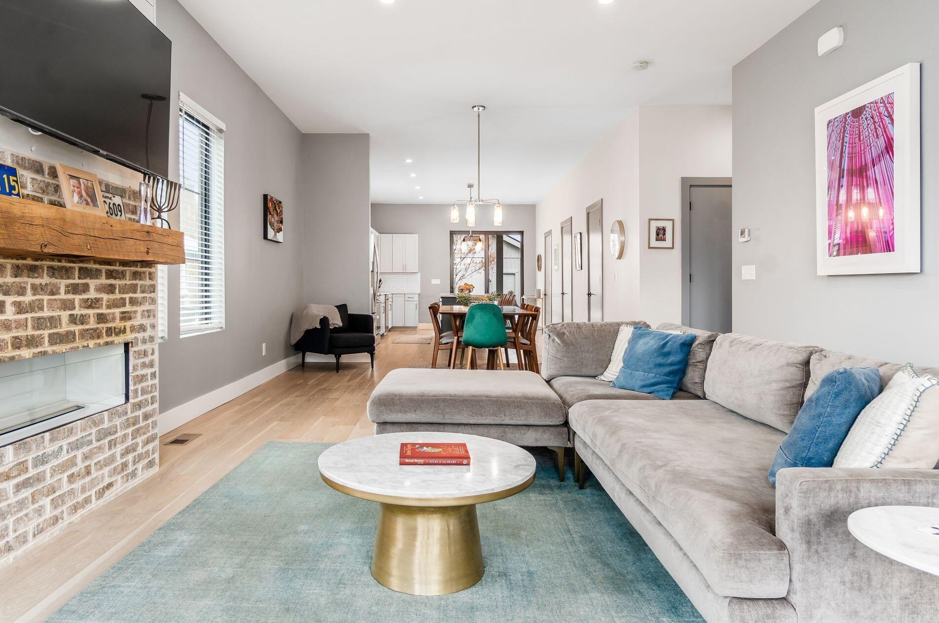 210 Ohio Ave, Columbus OH  43203-1568 exterior