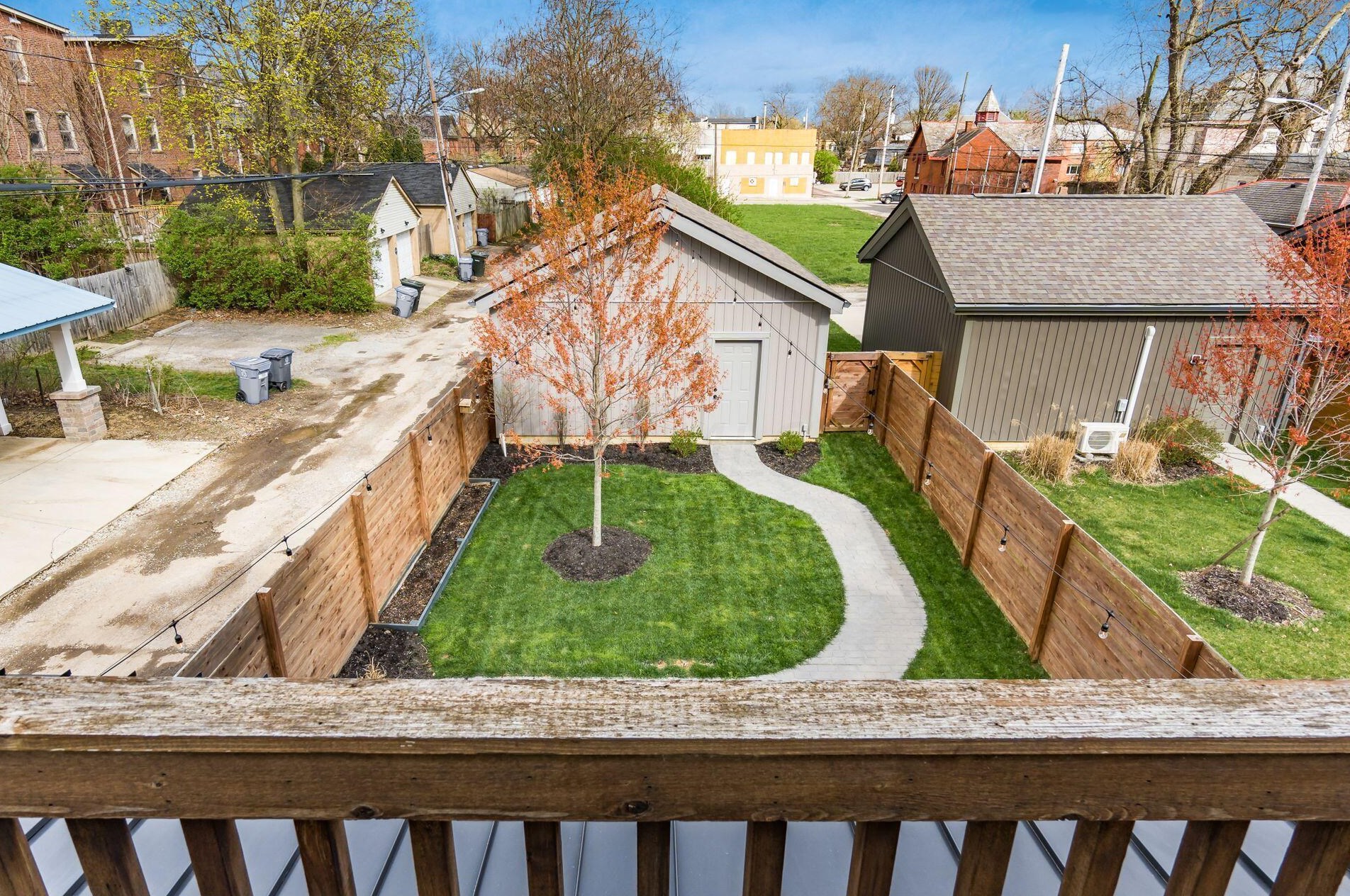 210 Ohio Ave, Columbus OH  43203-1568 exterior