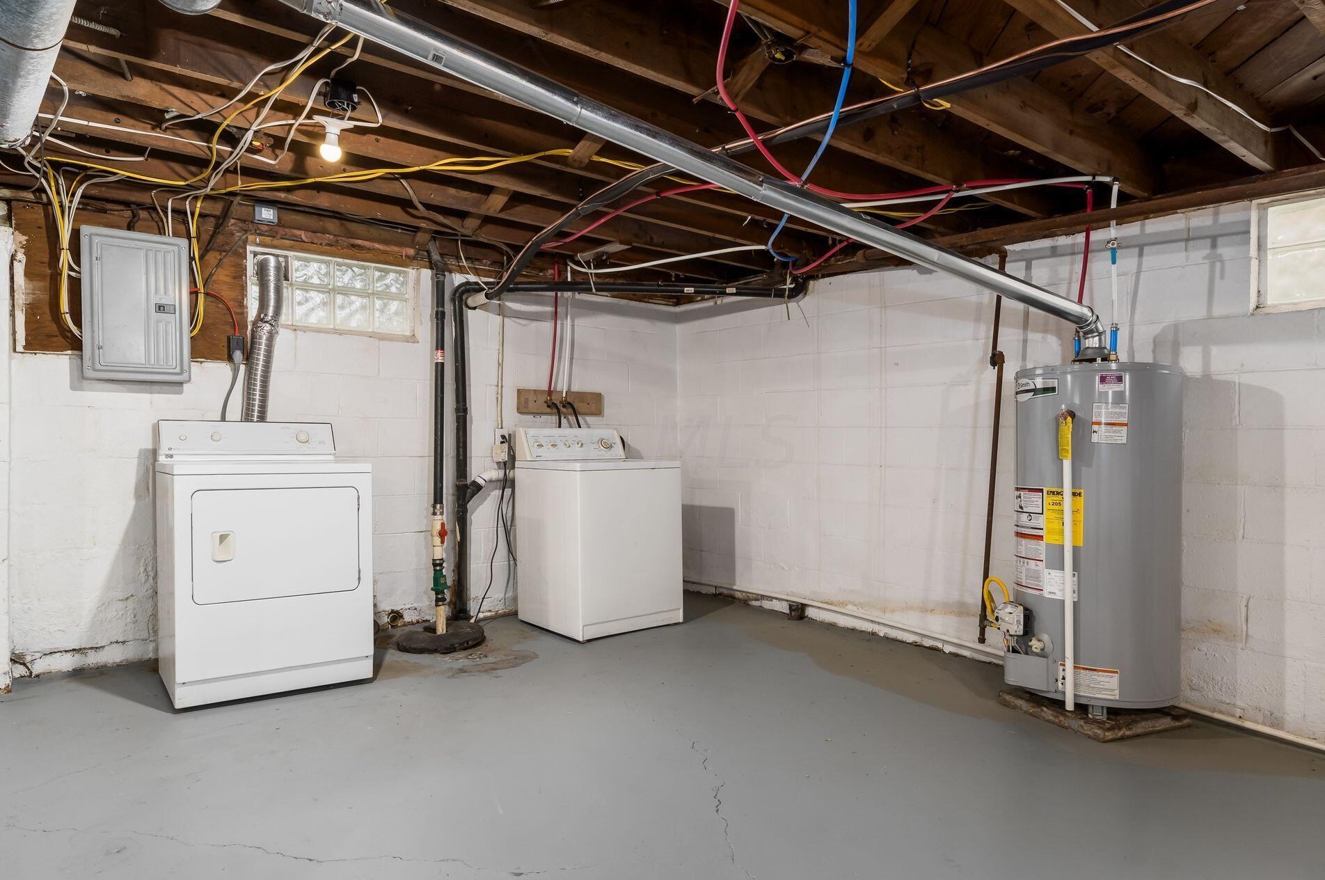 438 Woodbury Ave, Columbus OH  43223-1616 exterior