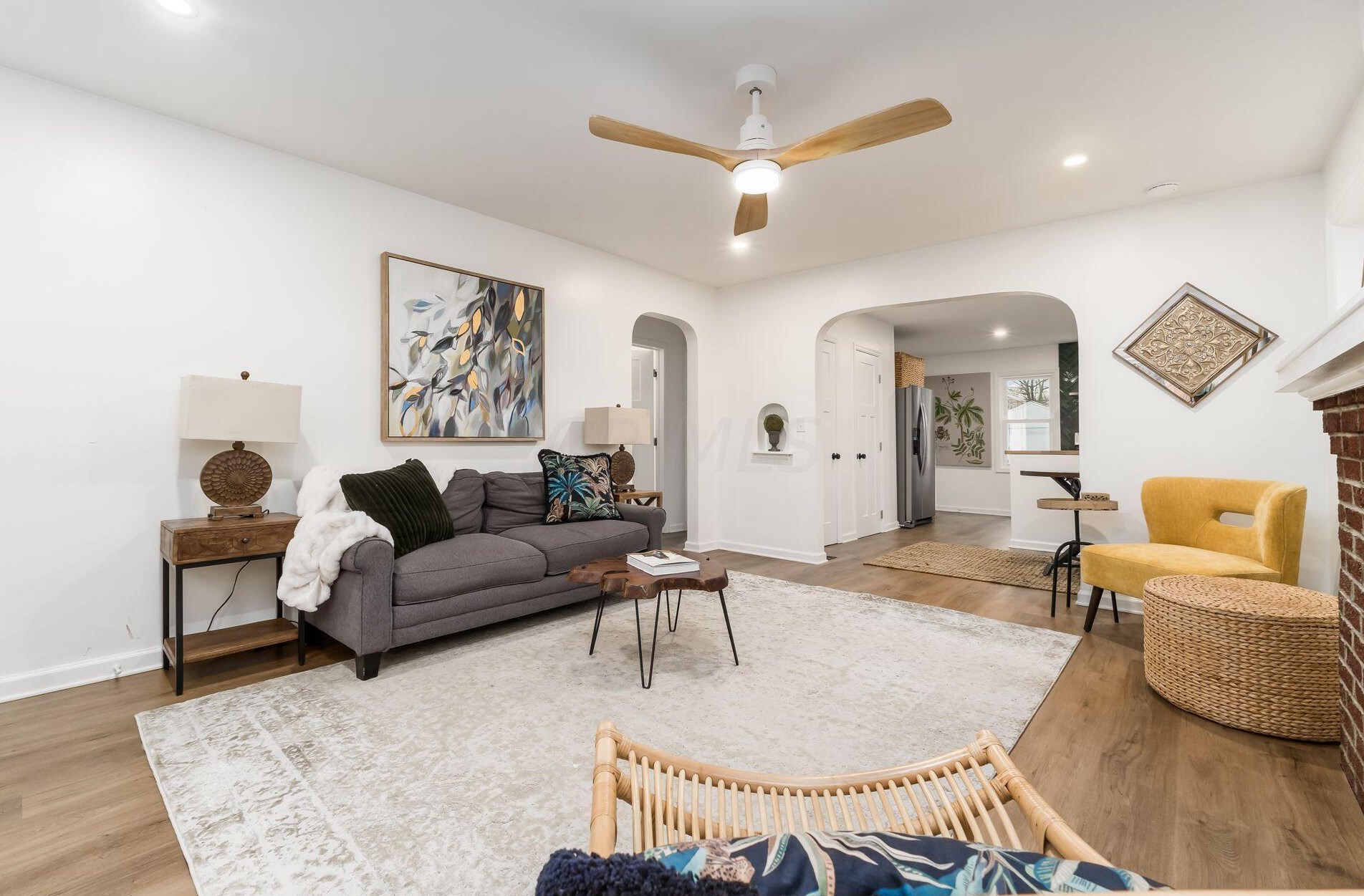 438 Woodbury Ave, Columbus OH  43223-1616 exterior